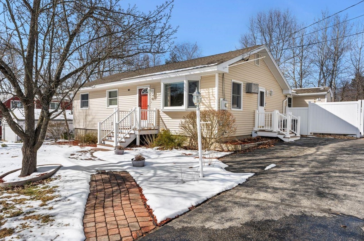 46 Bert St, Manchester, NH 03106-1404