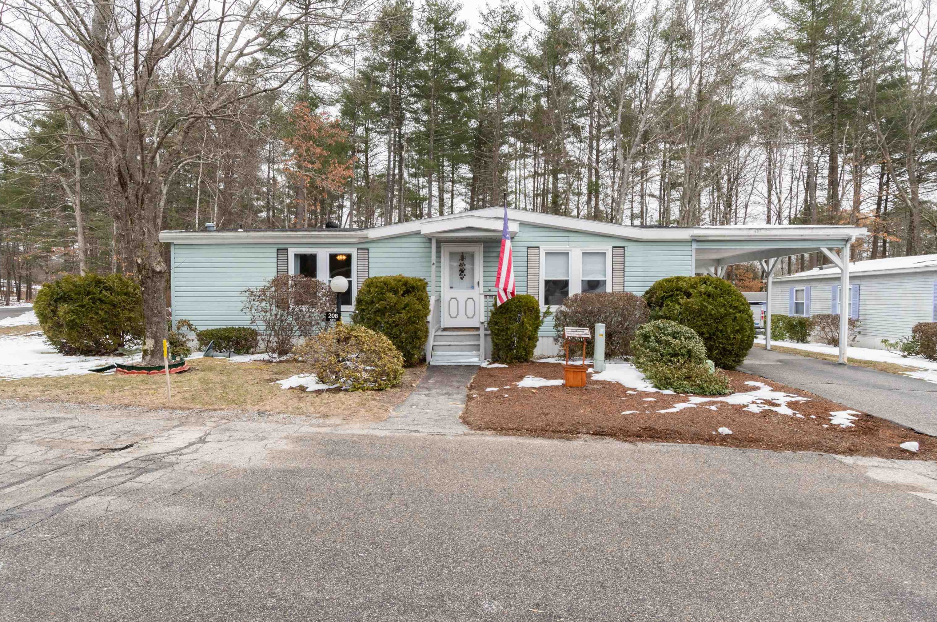 208 Donald Dr, Goffstown, NH 03045