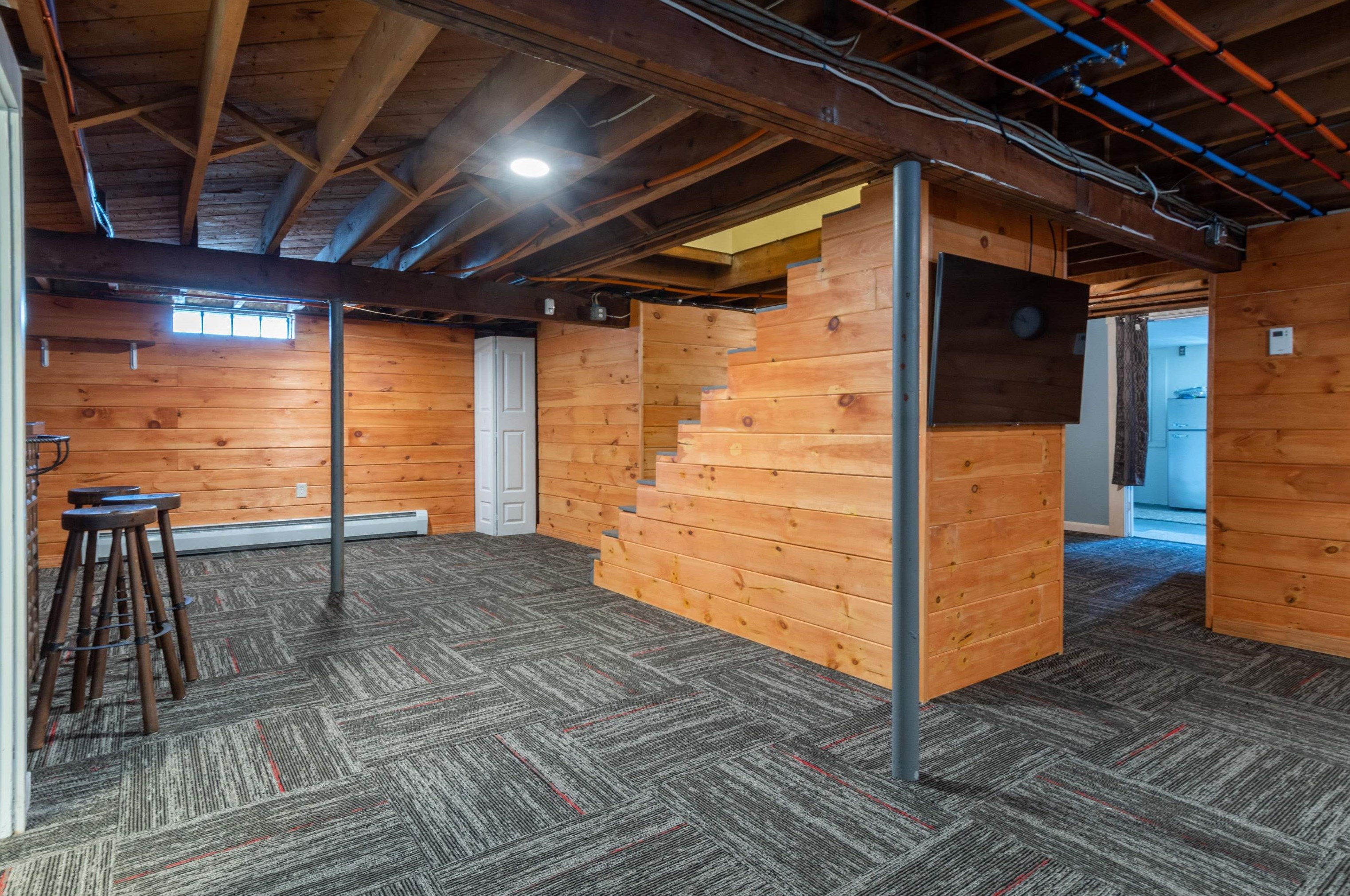 131 Huse Rd, Manchester NH  03103-3000 exterior