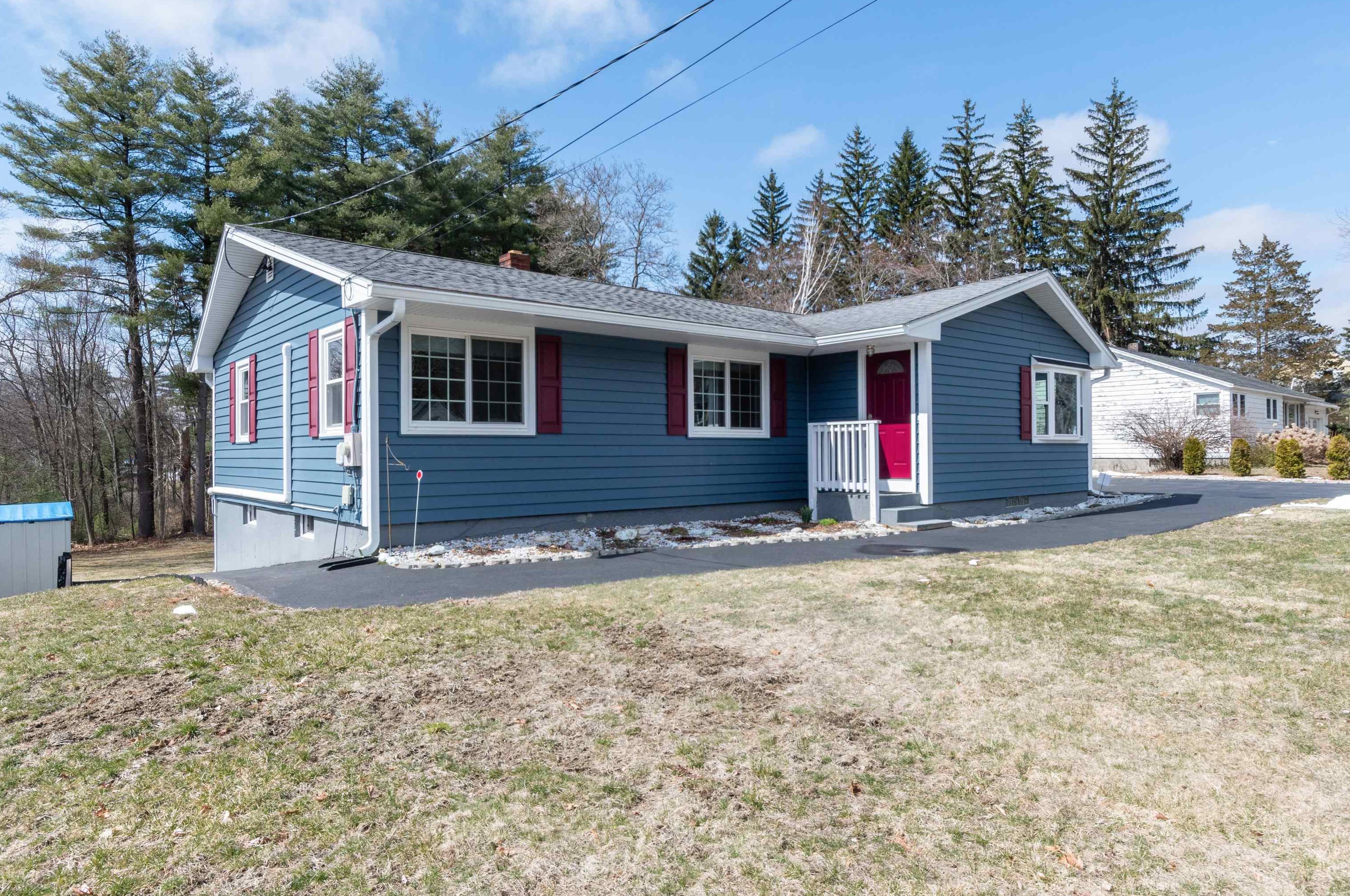 131 Huse Rd, Manchester, NH 03103