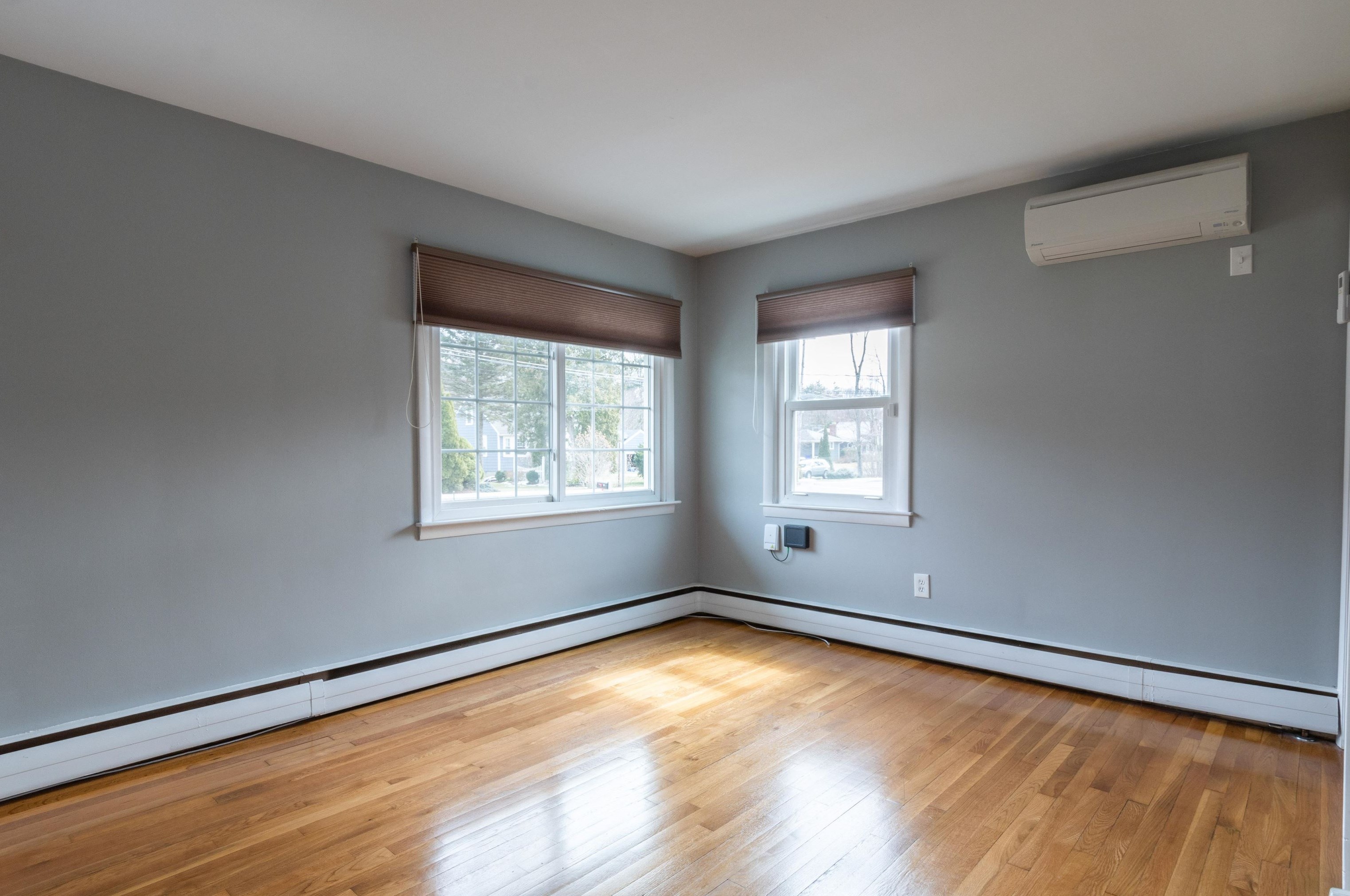 131 Huse Rd, Manchester NH  03103-3000 exterior