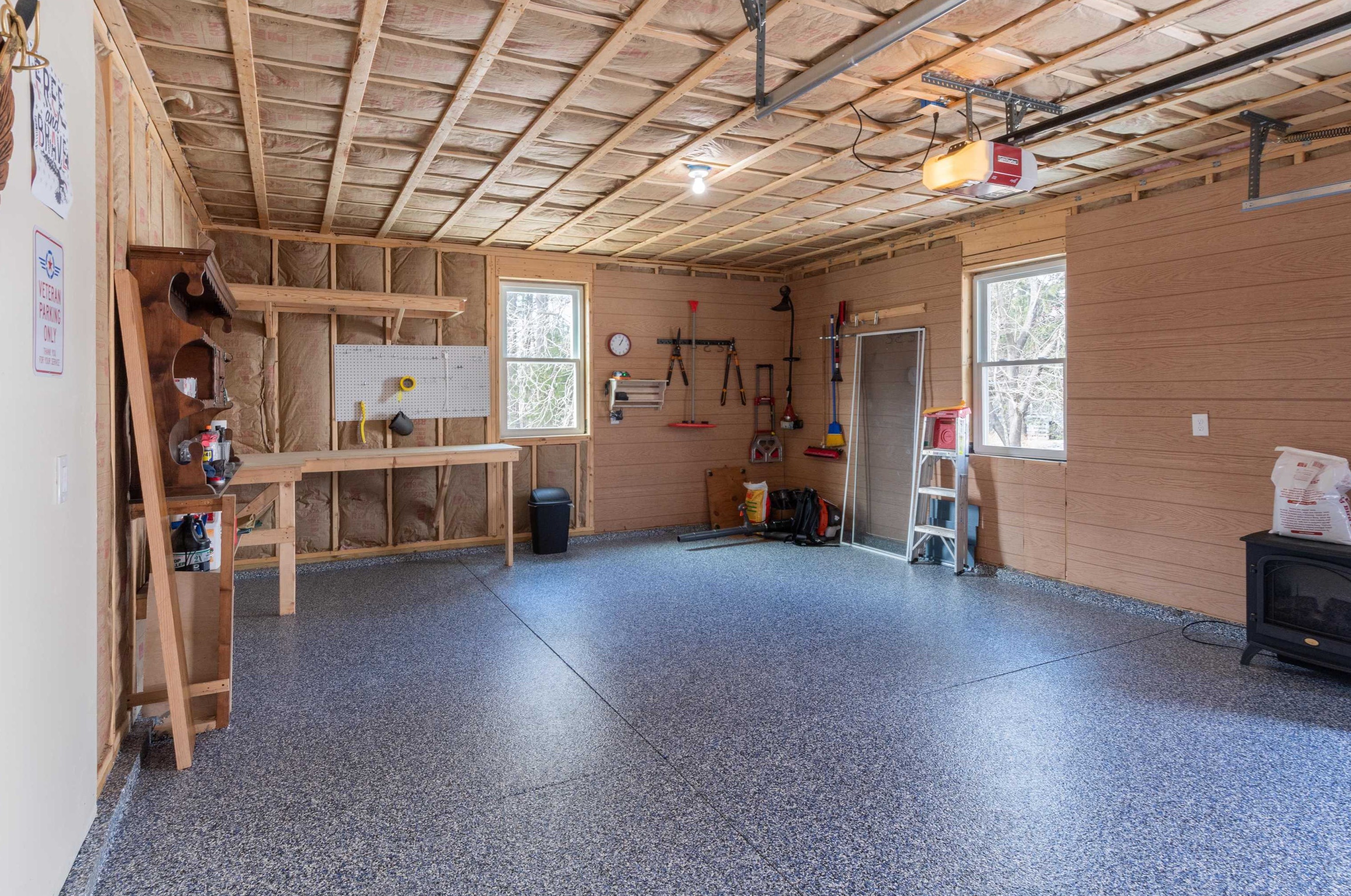 131 Huse Rd, Manchester NH  03103-3000 exterior