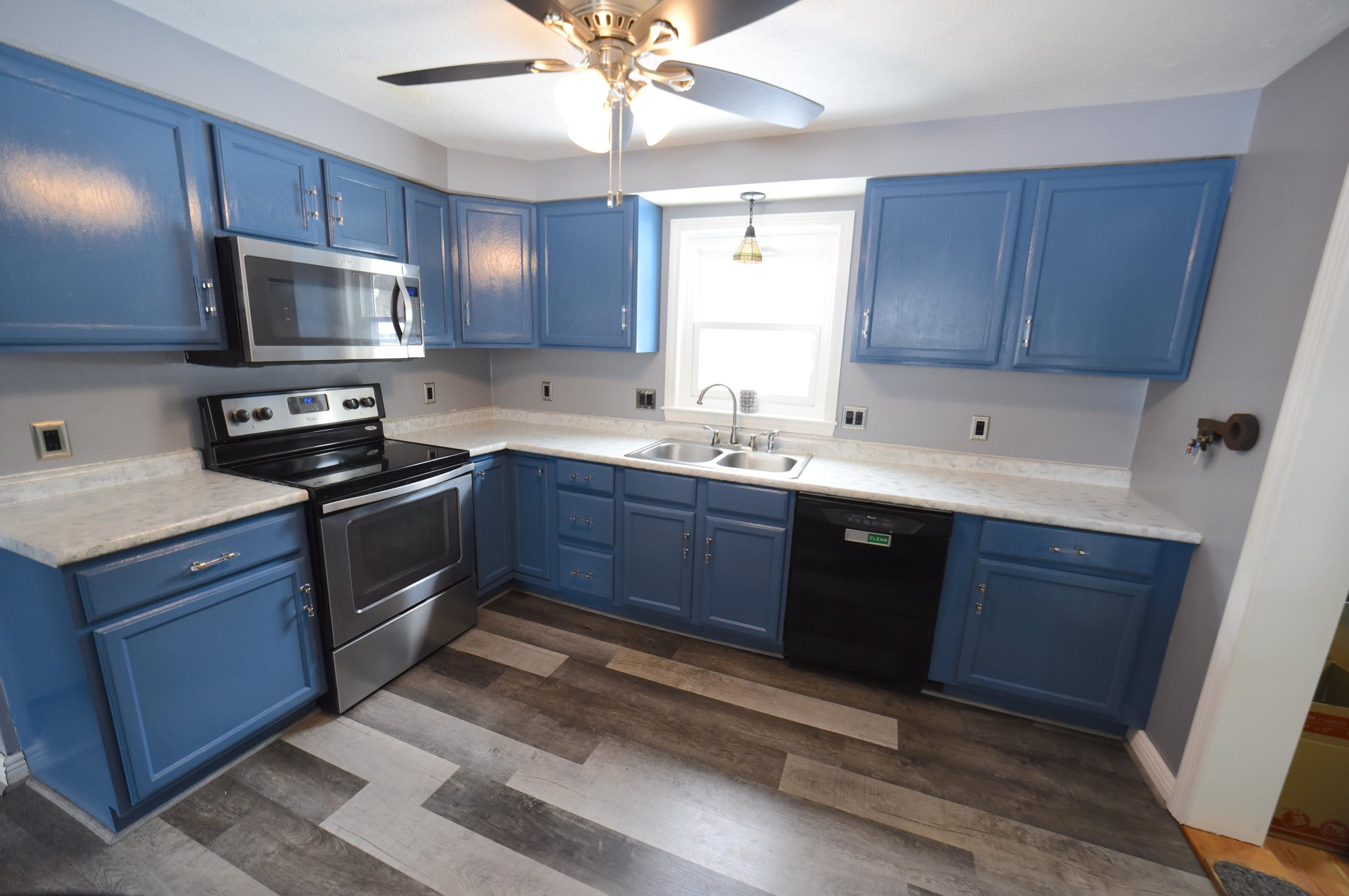 16 Pasture Dr, Franklin, NH 03235