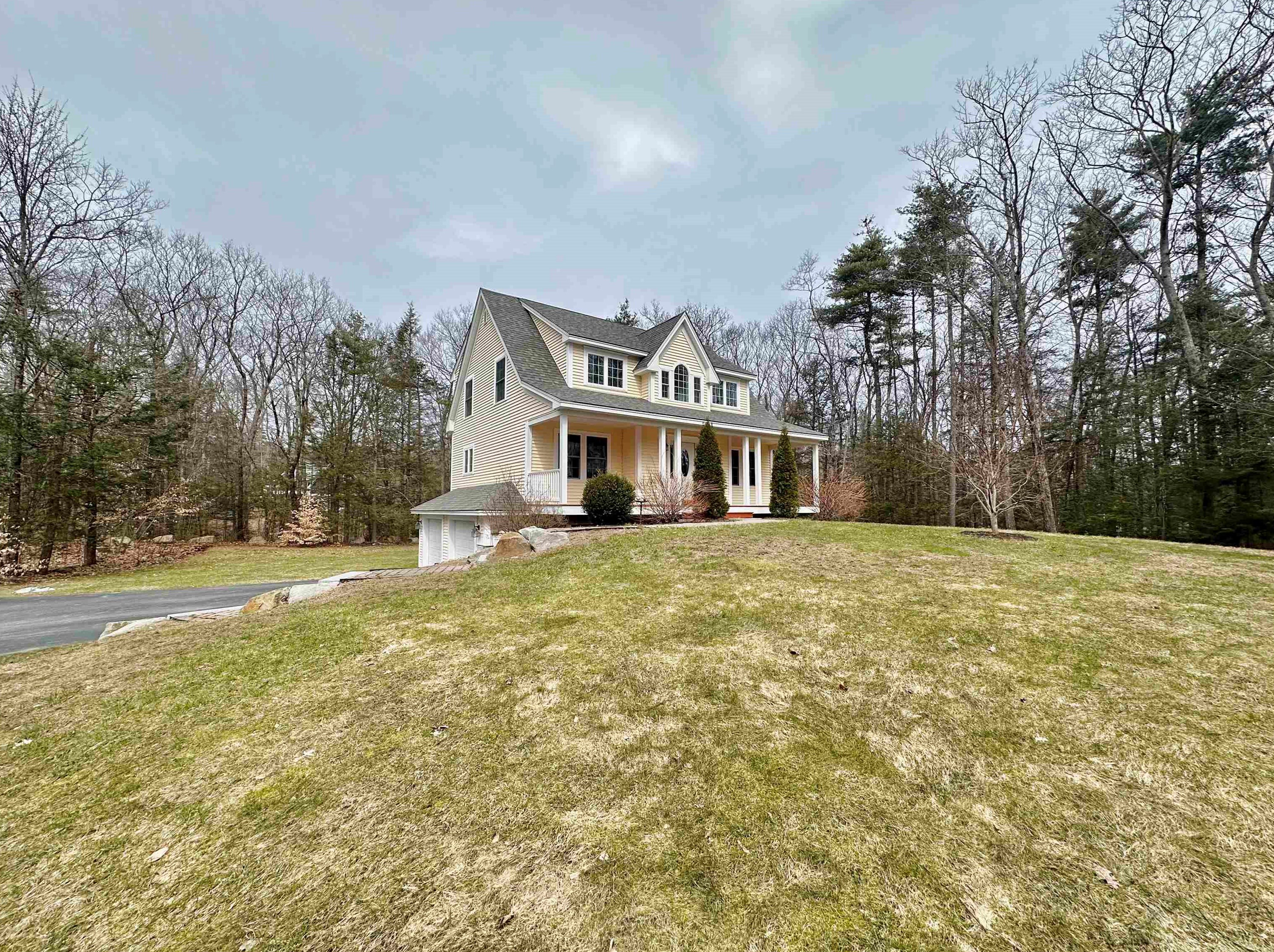 4 Gerrior Dr, Nottingham, NH