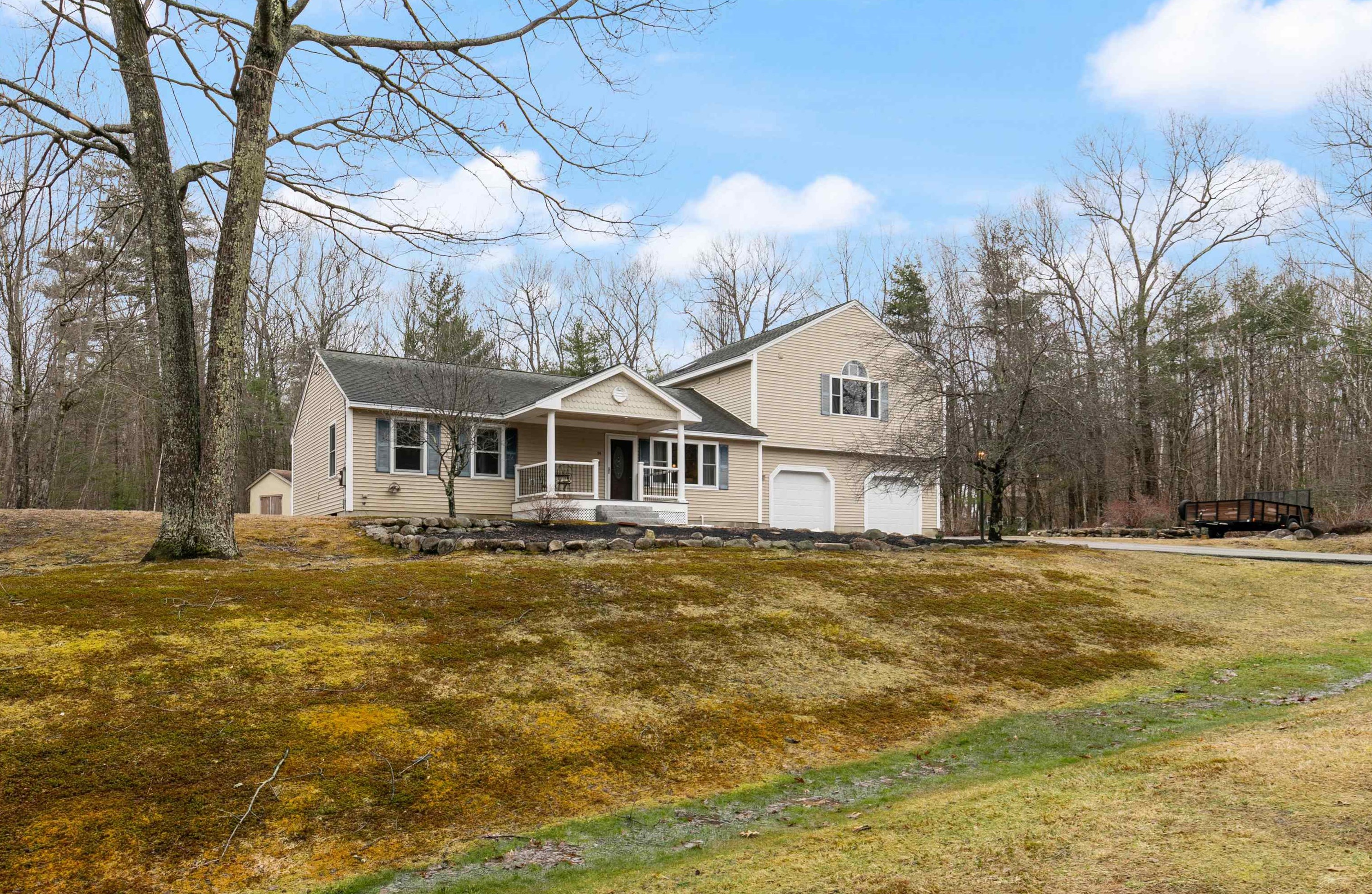 94 Cinnamon Dr, Goffstown, NH 03045 exterior