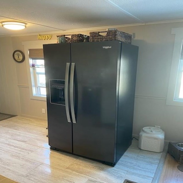 27 Mckee Dr, Concord NH  03301-7419 exterior