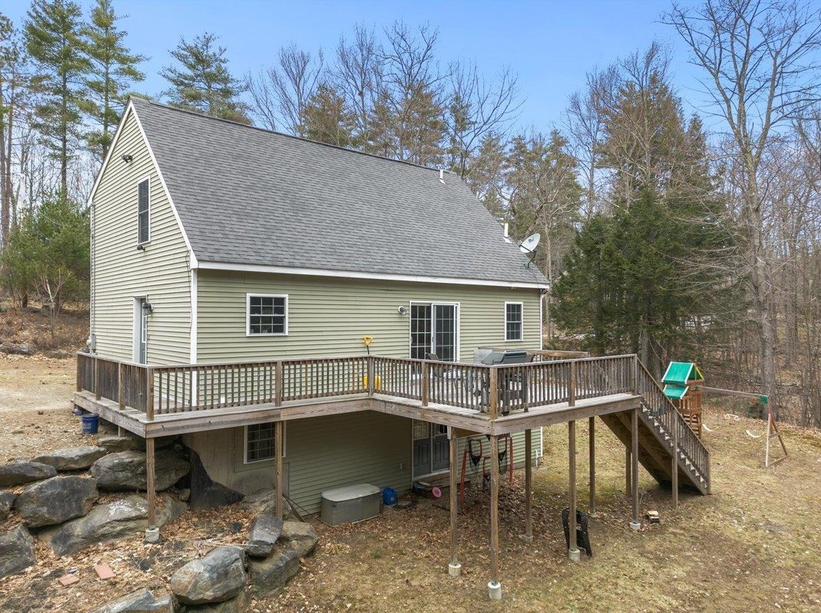468 New Orchard Rd, Chichester, NH 03234