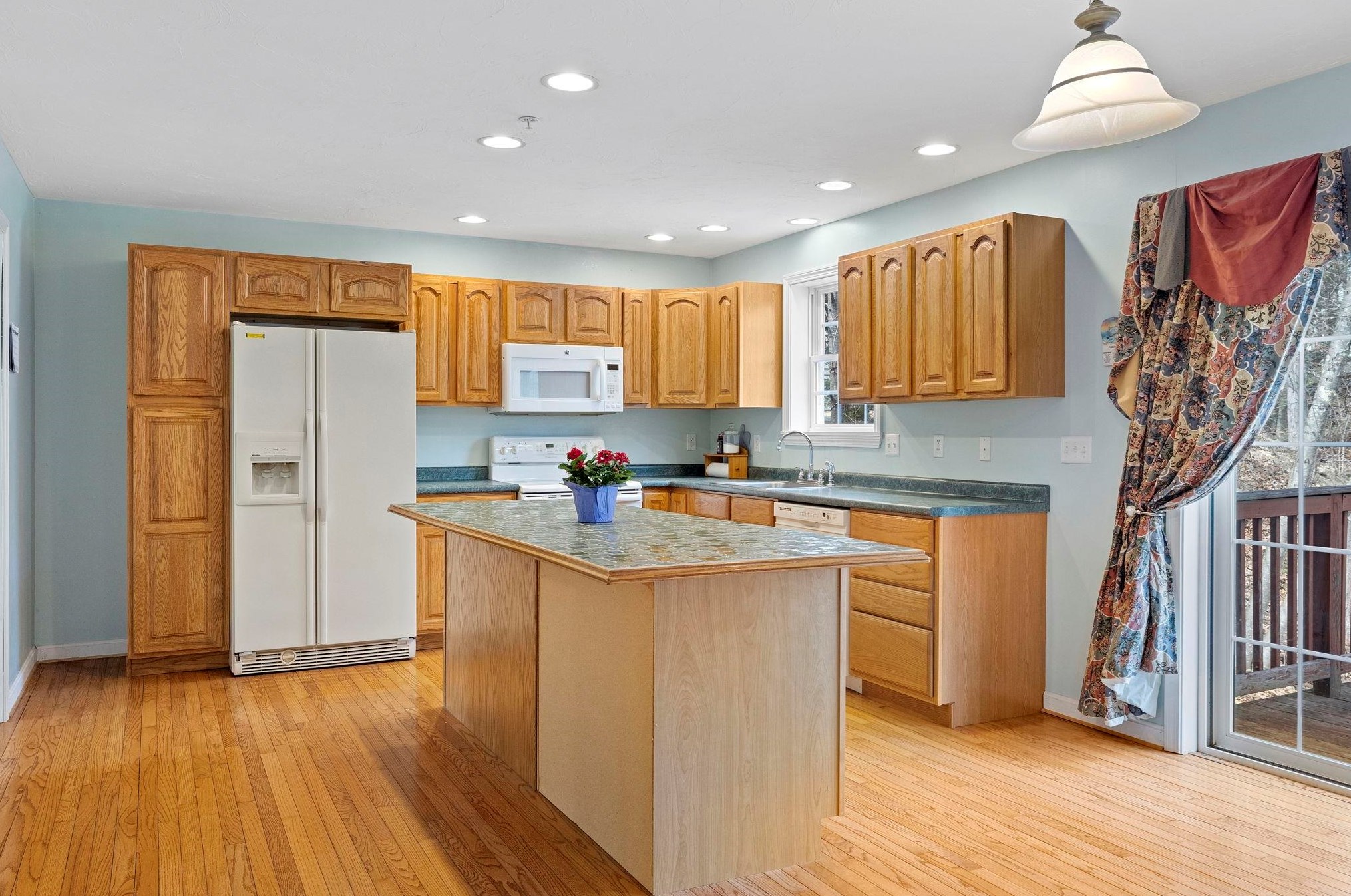11 Sweet Briar Ln, Chester, NH 03036