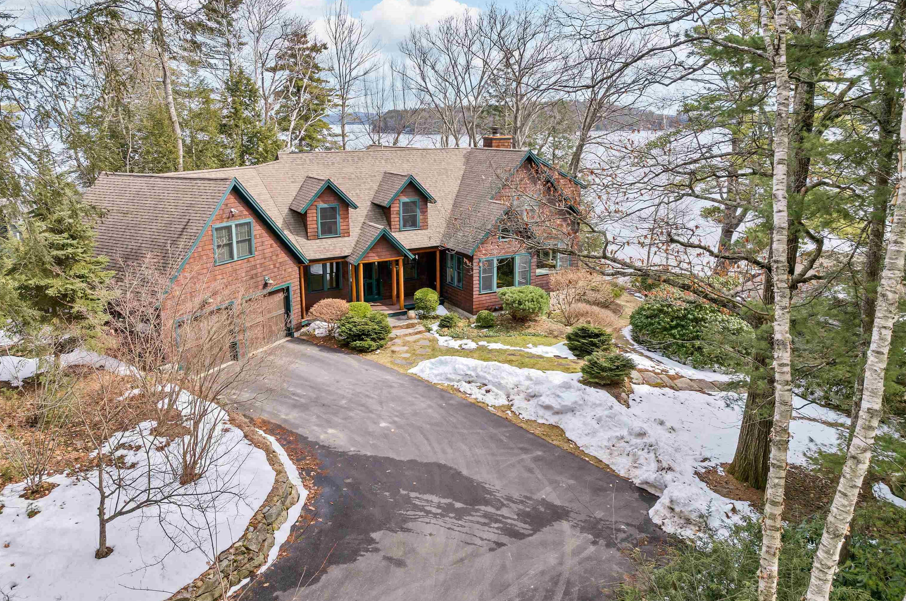 82 Dinsmoor Point Rd, Laconia, NH 03249