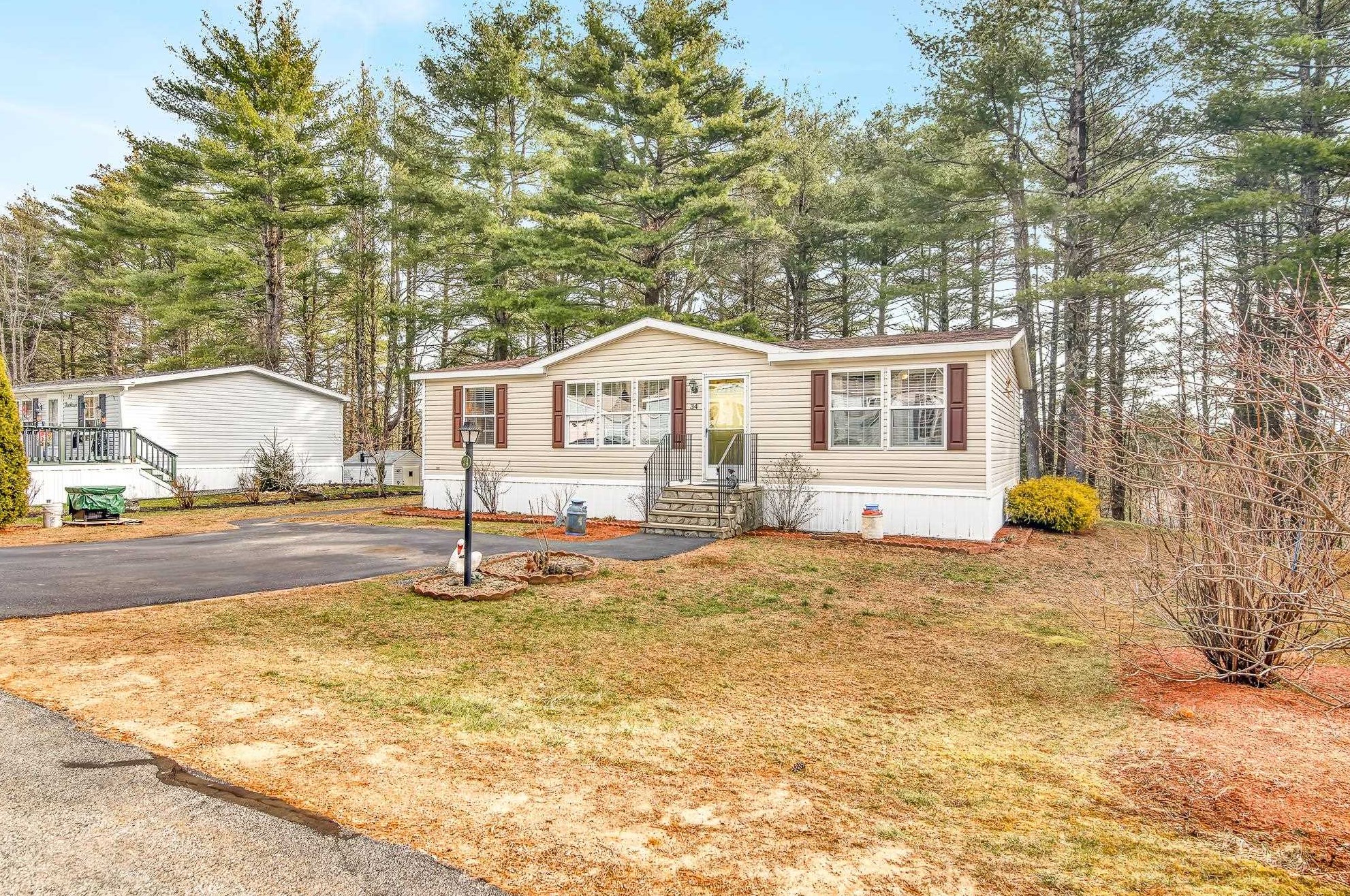 34 Murray Dr, Rochester, NH 03868