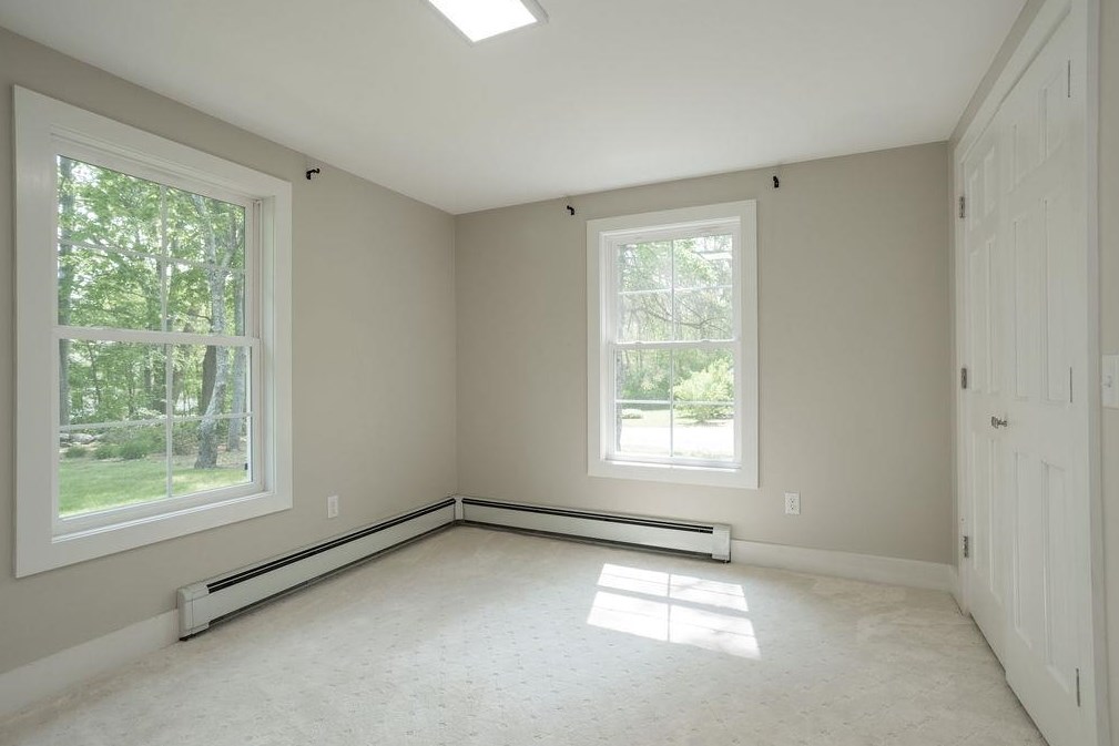 67 Depot Rd, Stratham NH  03885-2127 exterior
