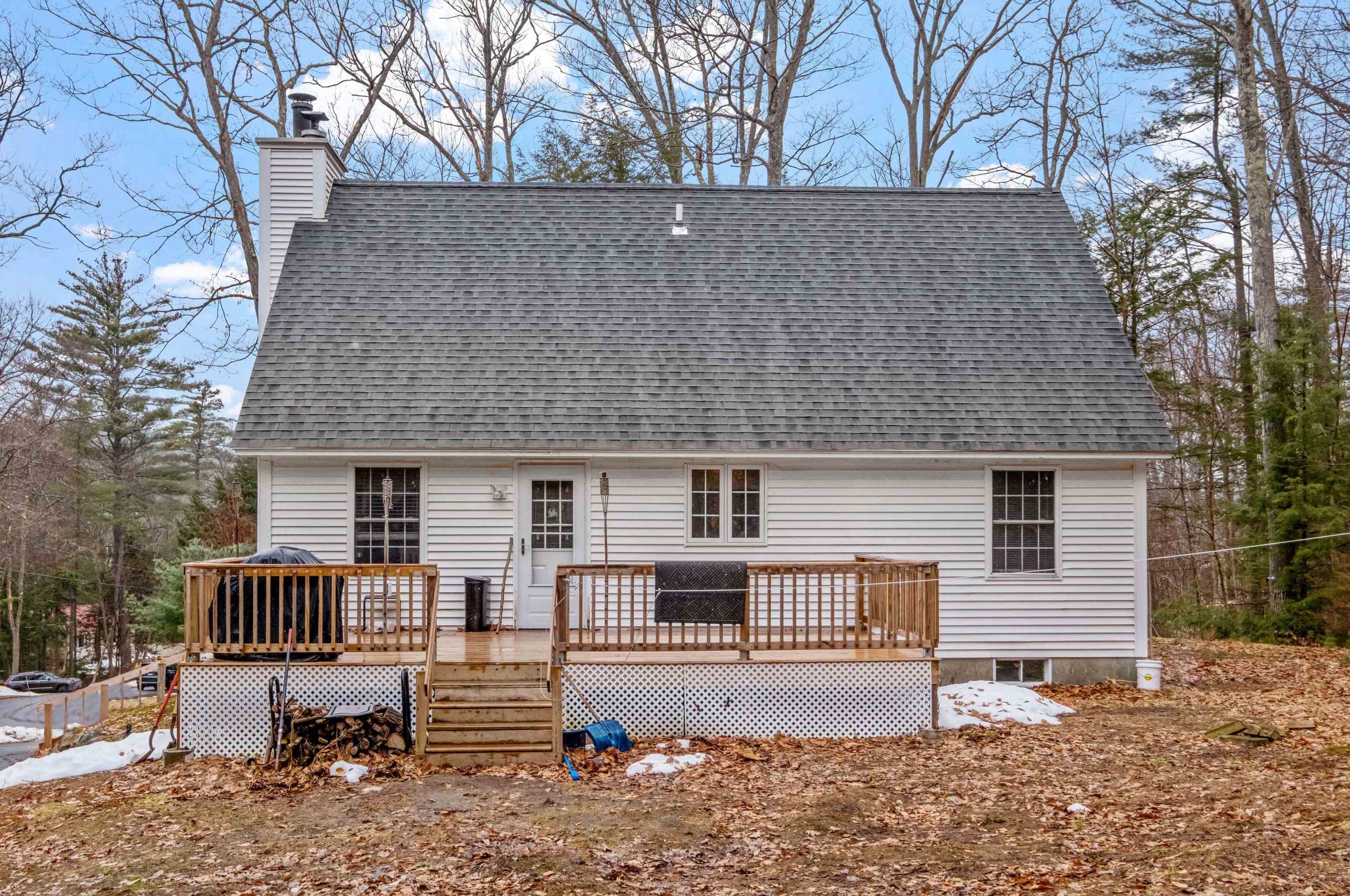 135 Worfield Cir, Bridgewater NH  03222-3052 exterior