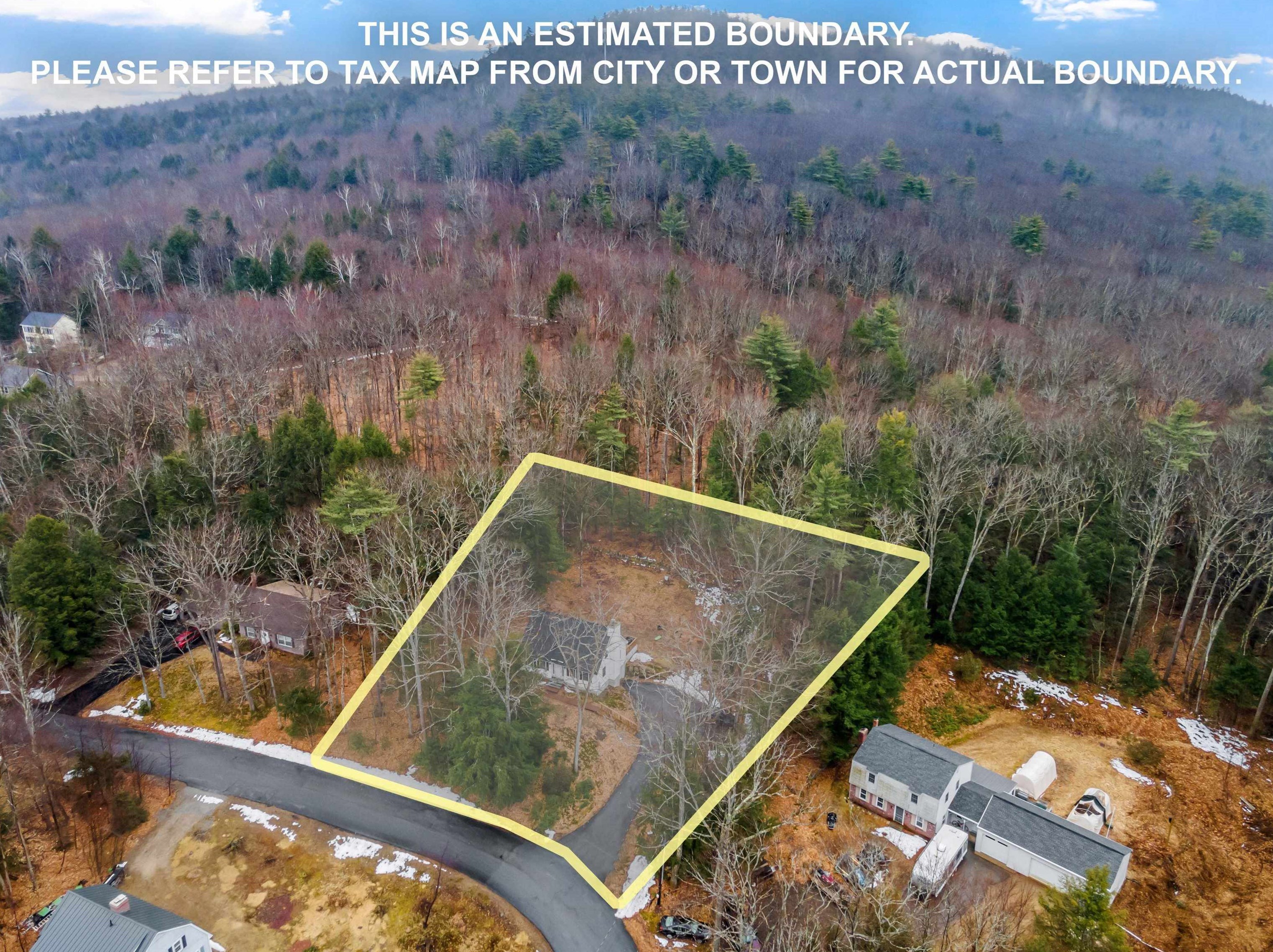 135 Worfield Cir, Bridgewater NH  03222-3052 exterior