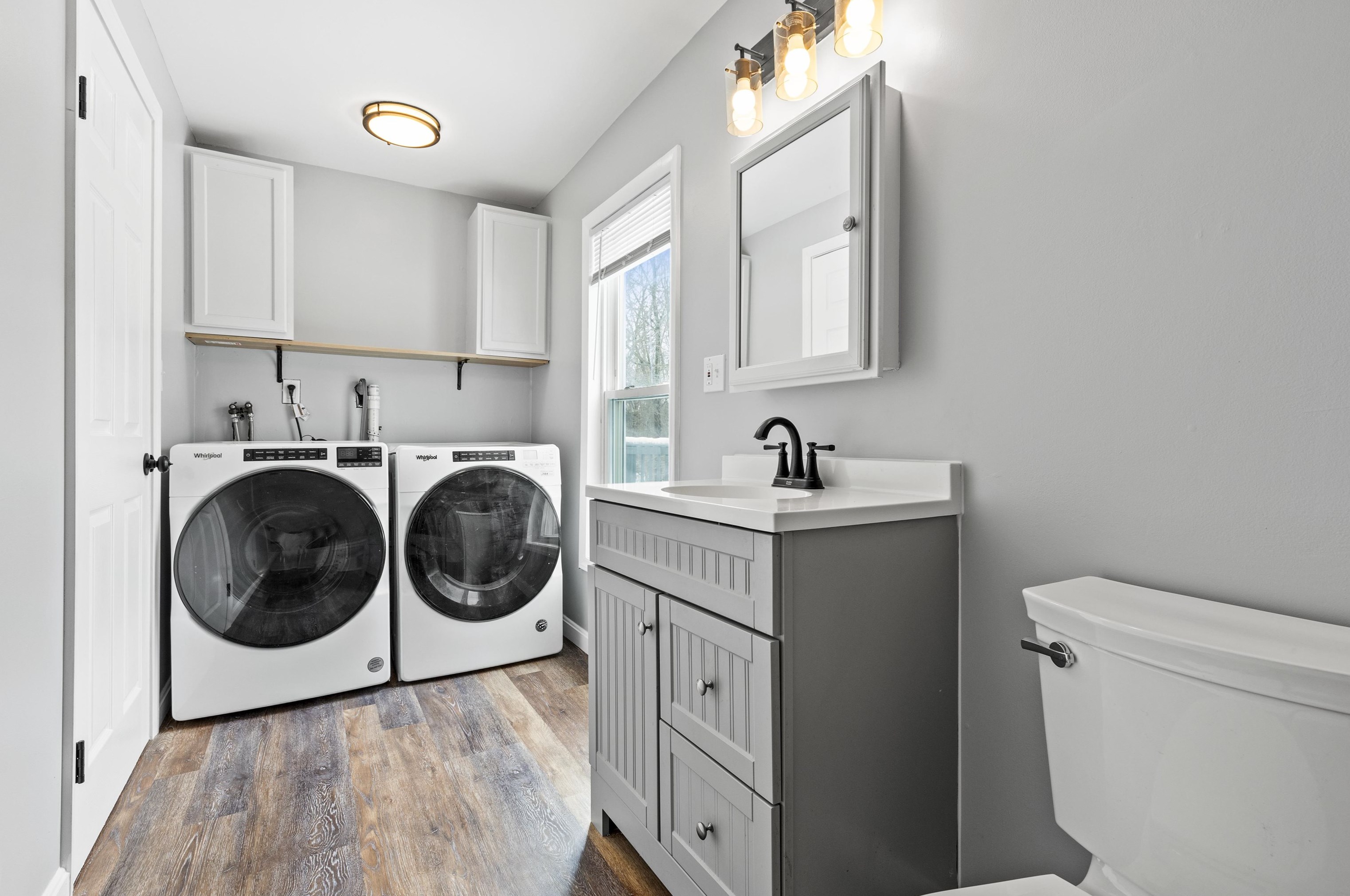 63 Garvin Ave, Manchester NH  03109-5519 exterior