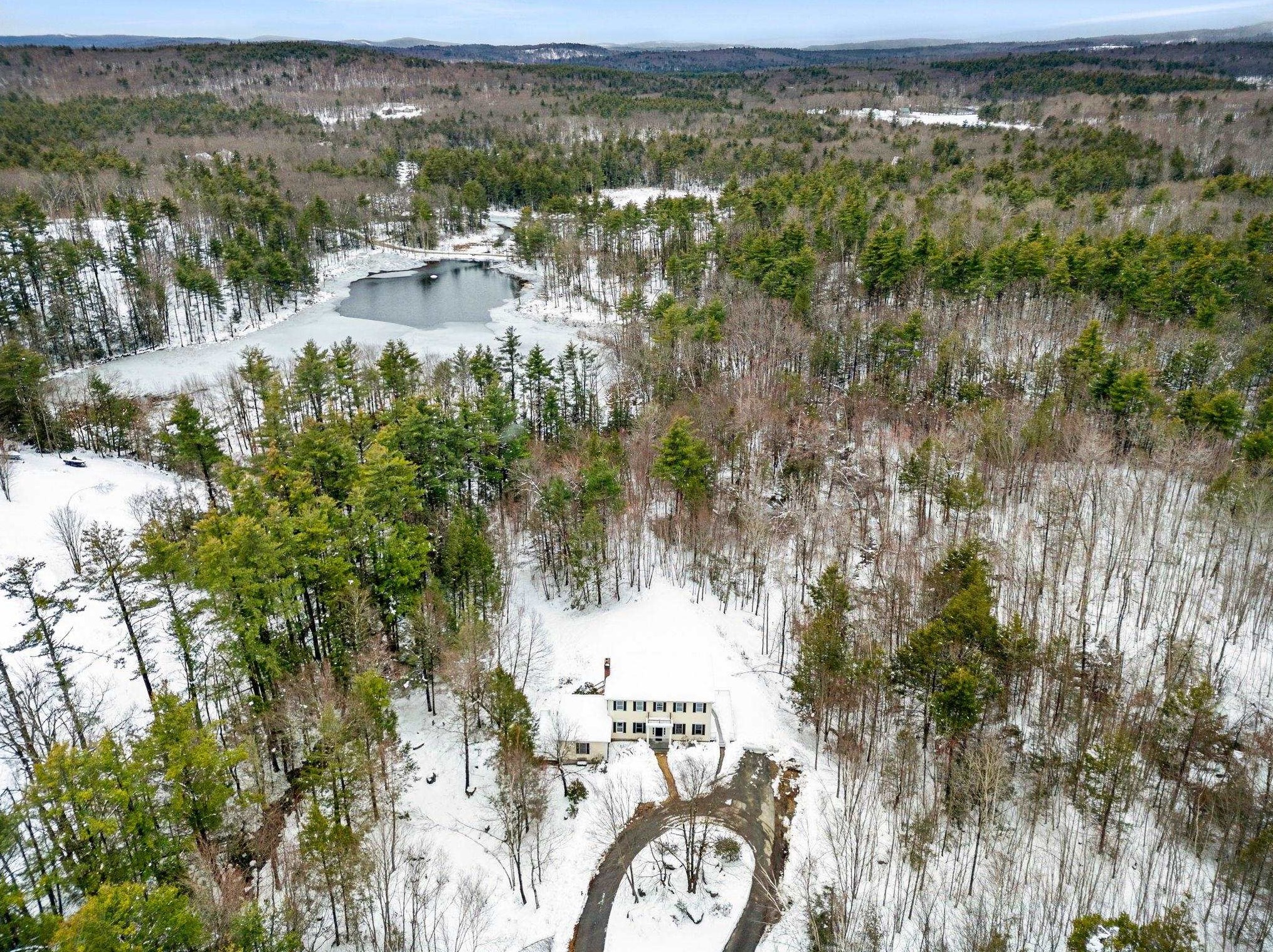 69 Crooked S Rd, Lyndeborough, NH 03082