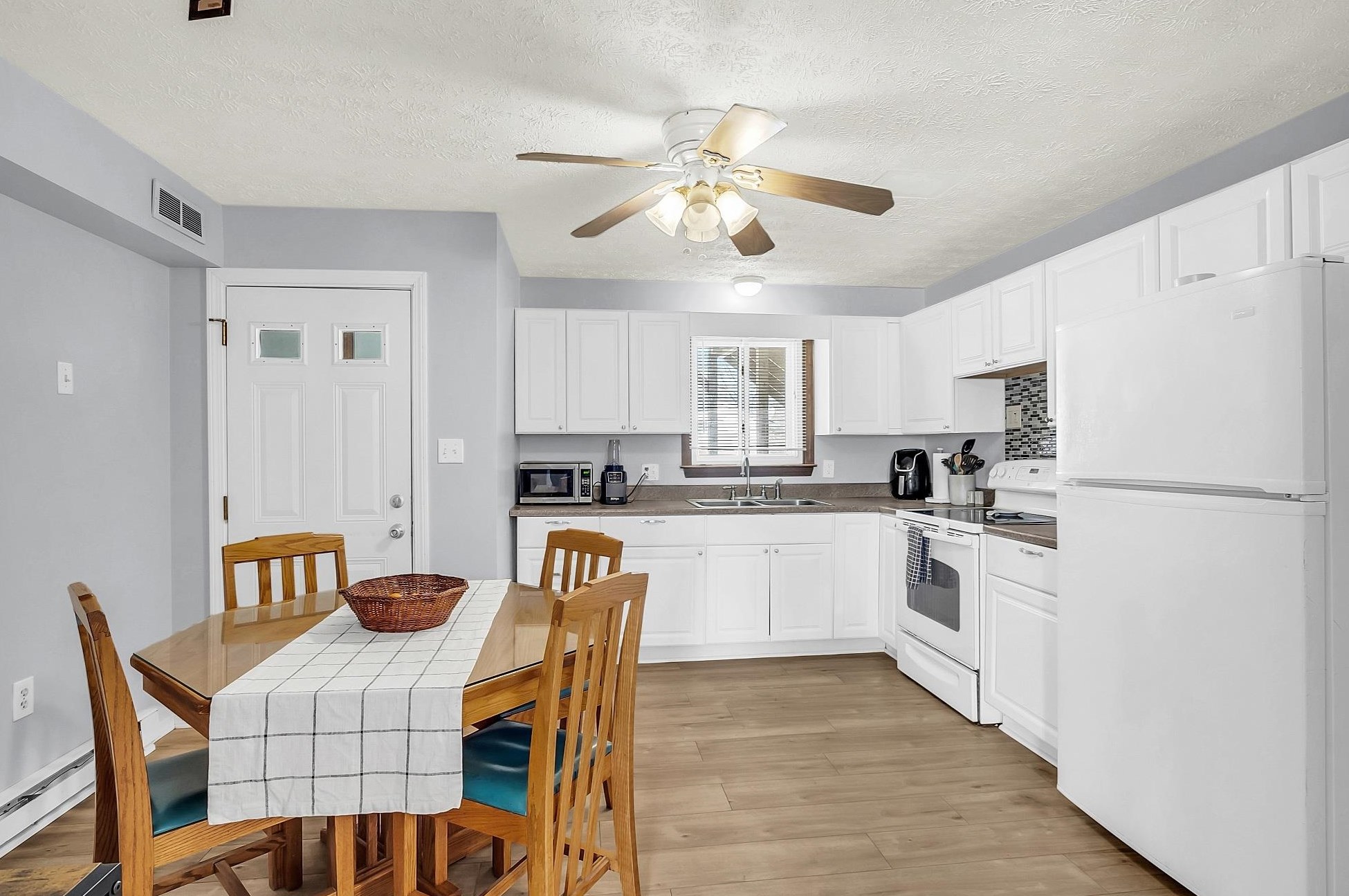 30 Enfield St, Manchester NH  03103-6510 exterior