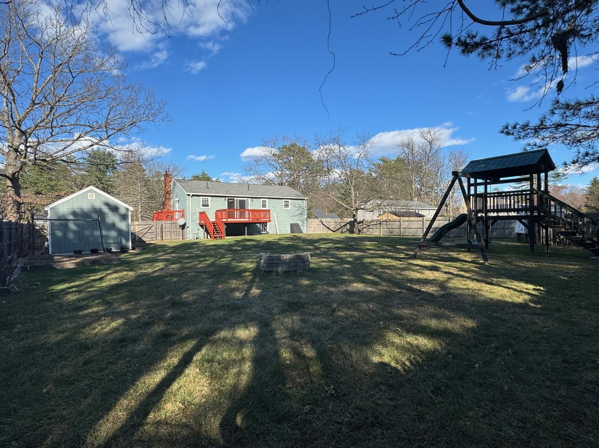 43 Salmon Falls Rd, Rochester NH  03868-8620 exterior