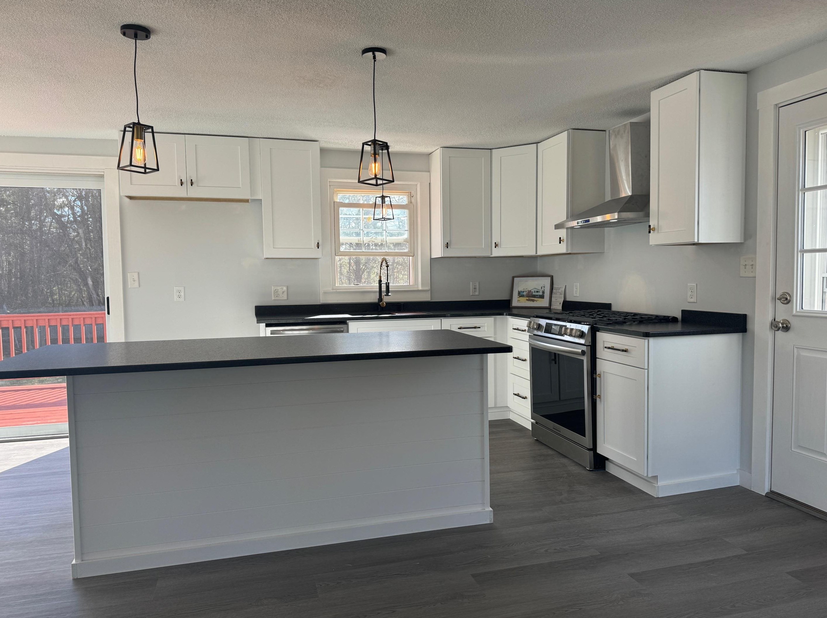 43 Salmon Falls Rd, Rochester NH  03868-8620 exterior