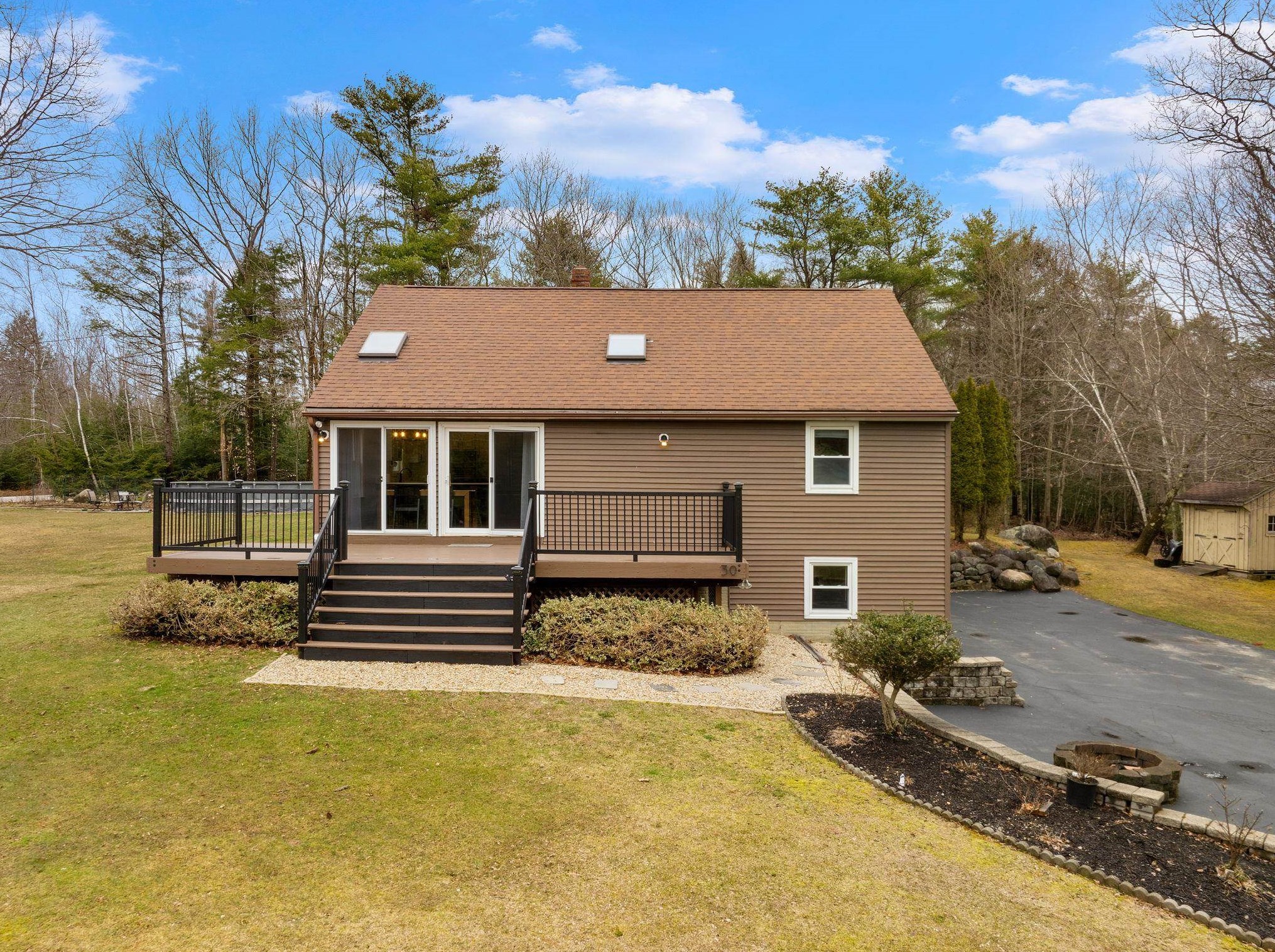 30 Westminster Dr, Fitzwilliam NH  03447-3542 exterior
