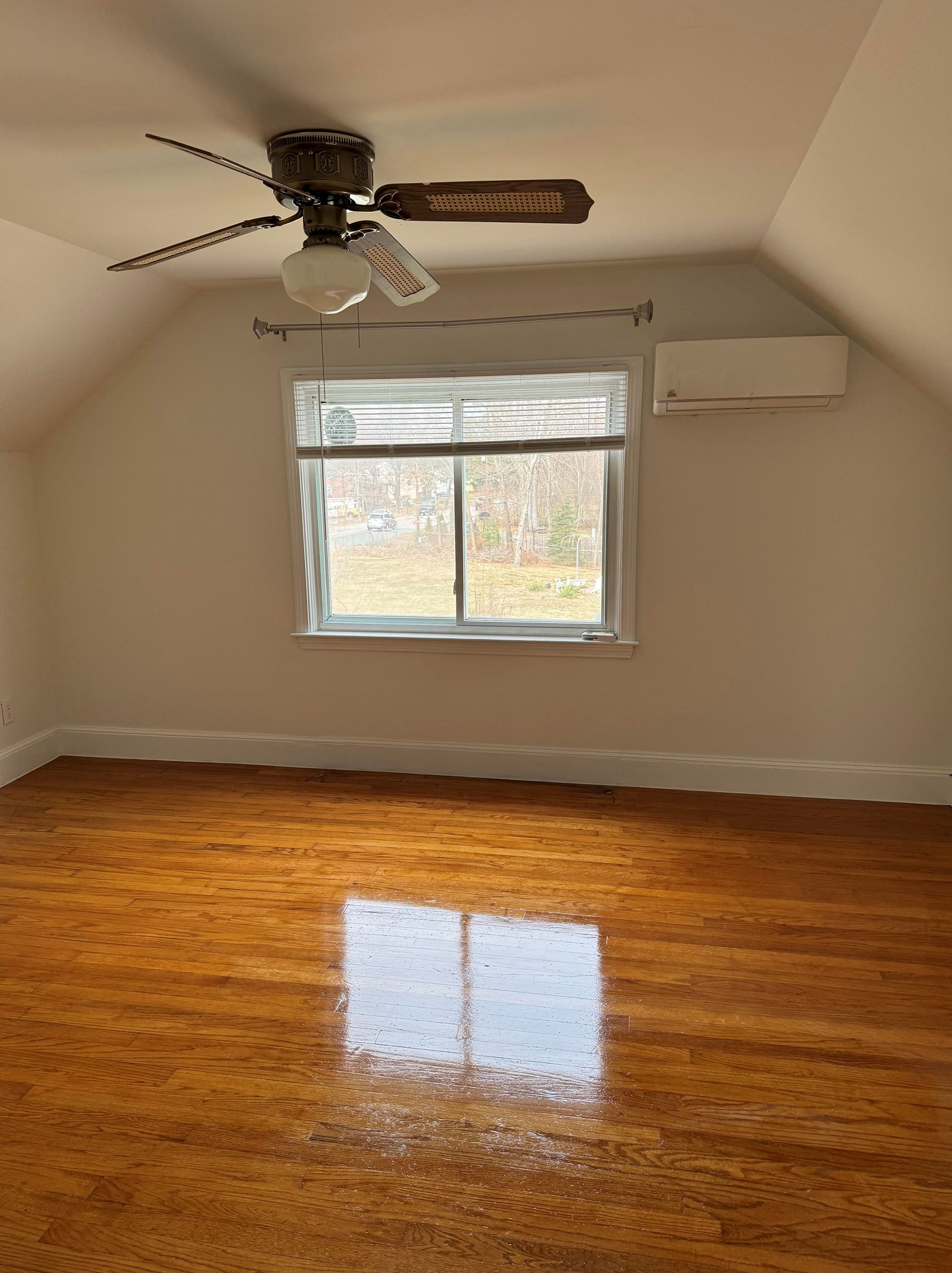 265 Dunbarton Rd, Manchester NH  03102-2596 exterior