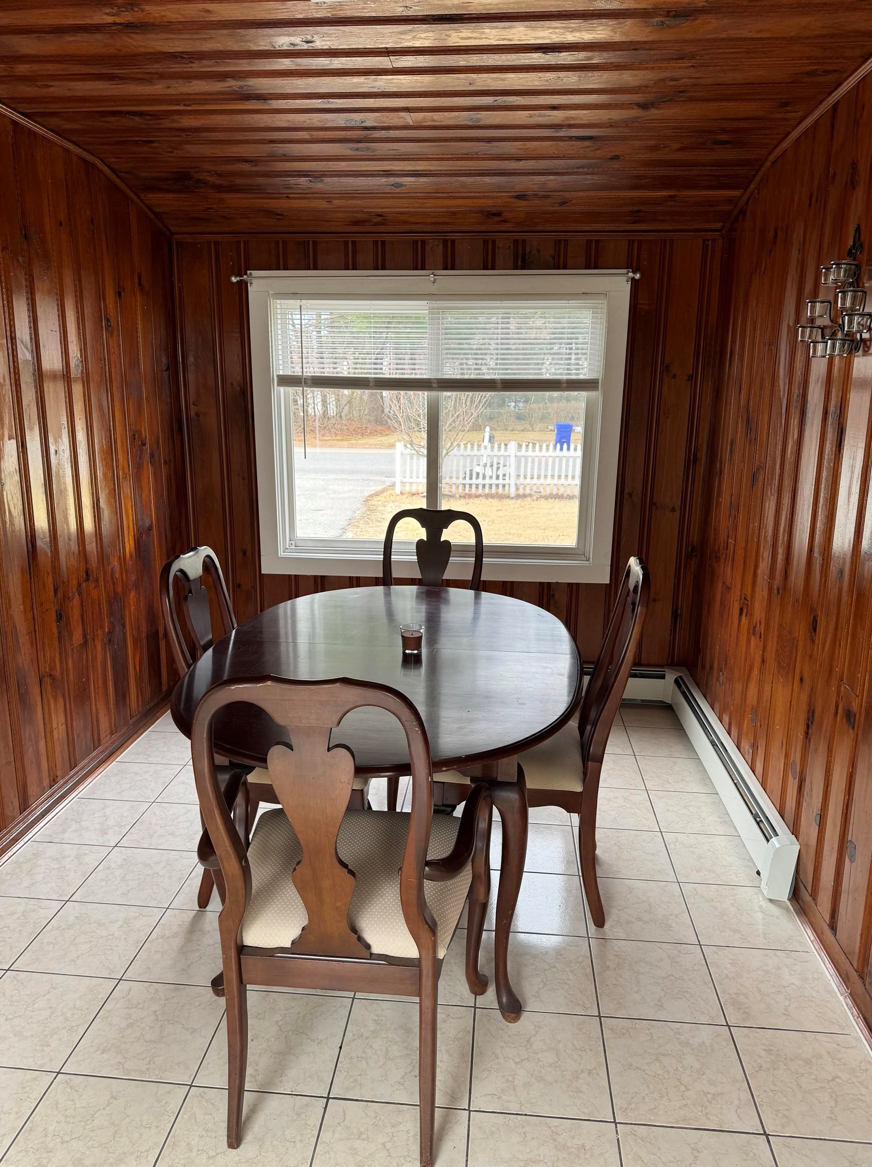 265 Dunbarton Rd, Manchester NH  03102-2596 exterior