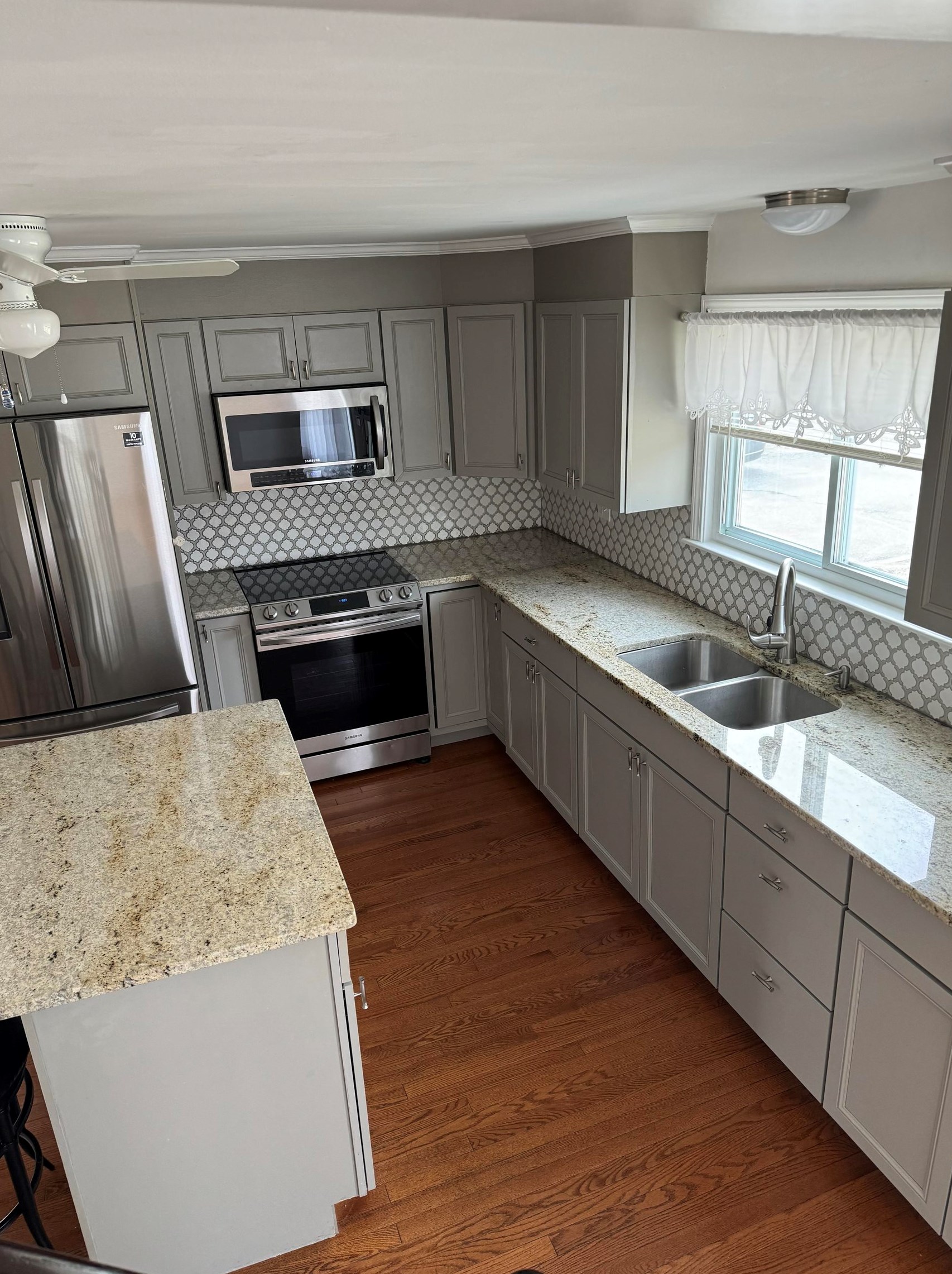 265 Dunbarton Rd, Manchester NH  03102-2596 exterior