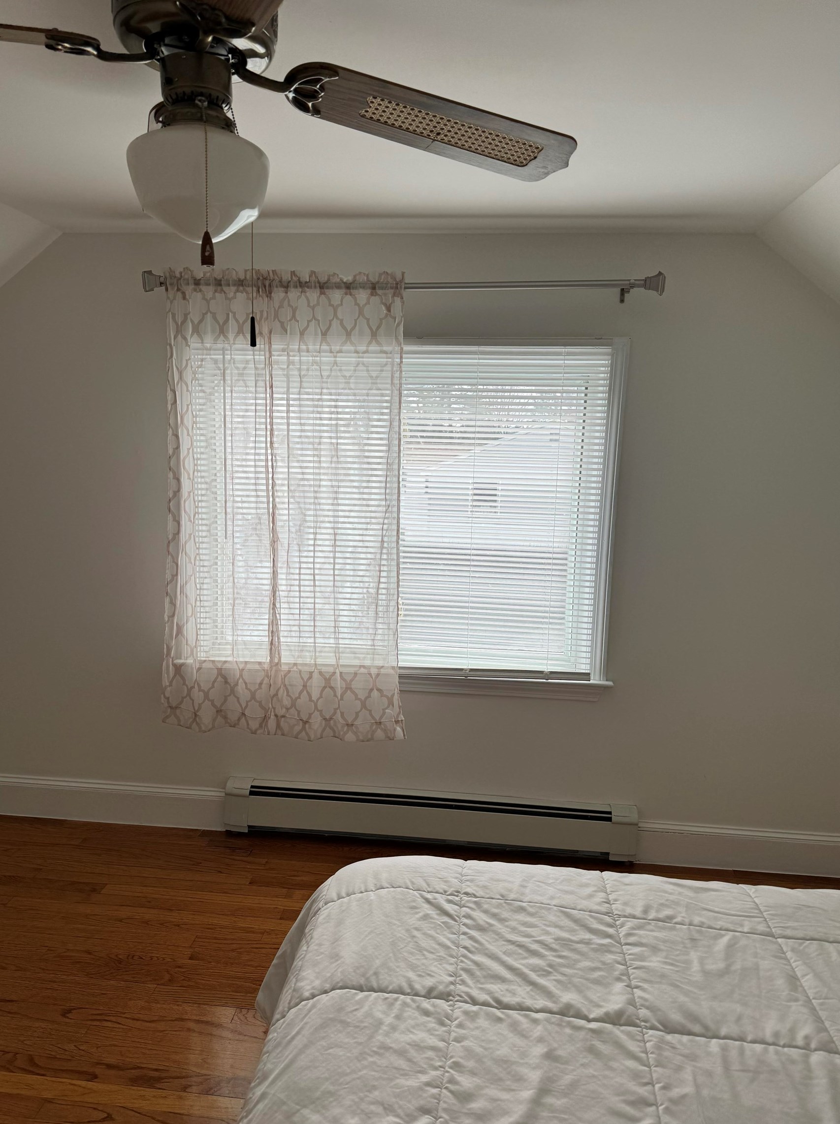 265 Dunbarton Rd, Manchester NH  03102-2596 exterior