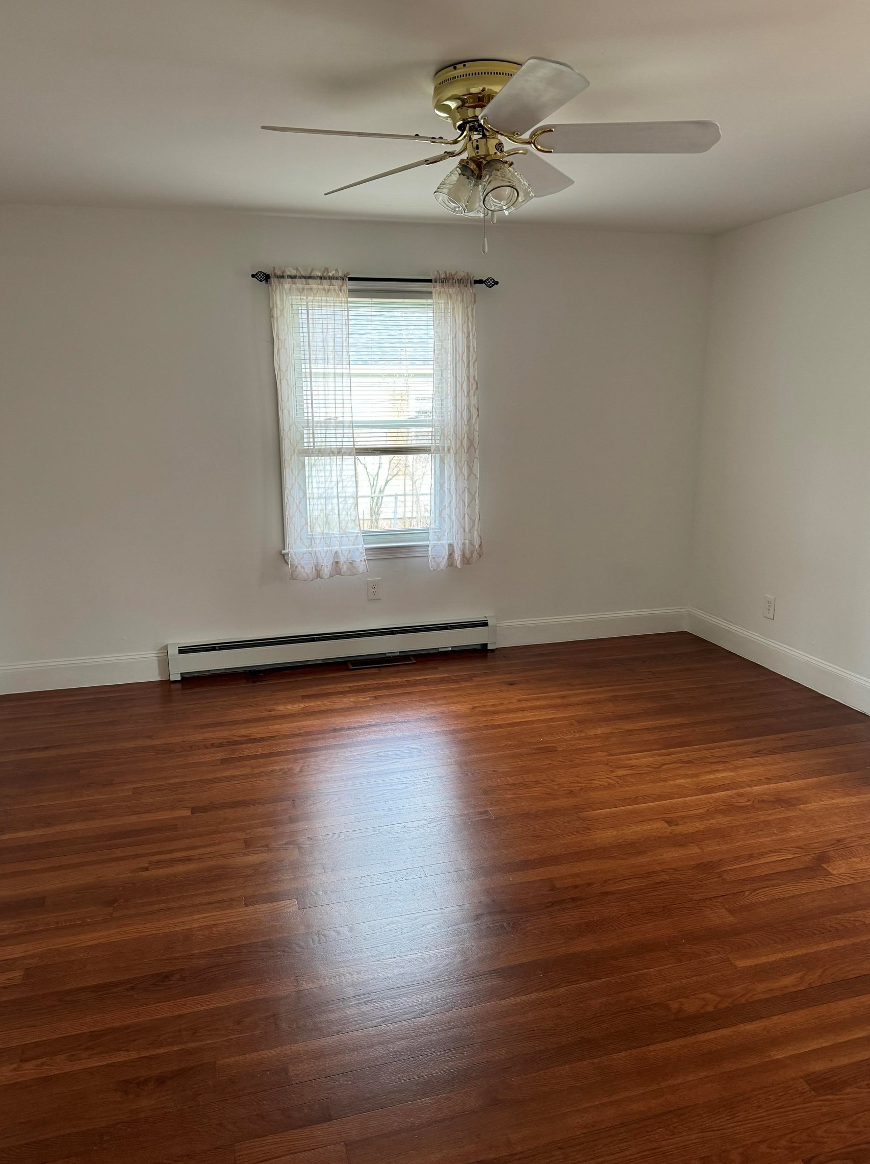 265 Dunbarton Rd, Manchester NH  03102-2596 exterior