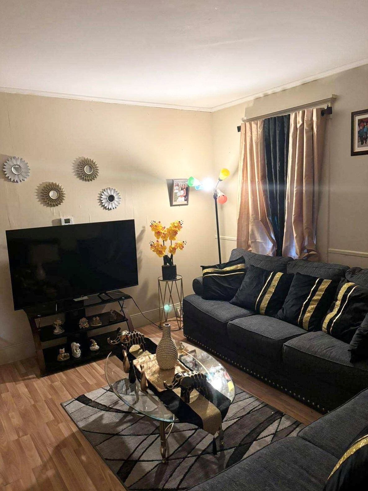 330 Spruce St, Manchester NH 03103-4812 exterior