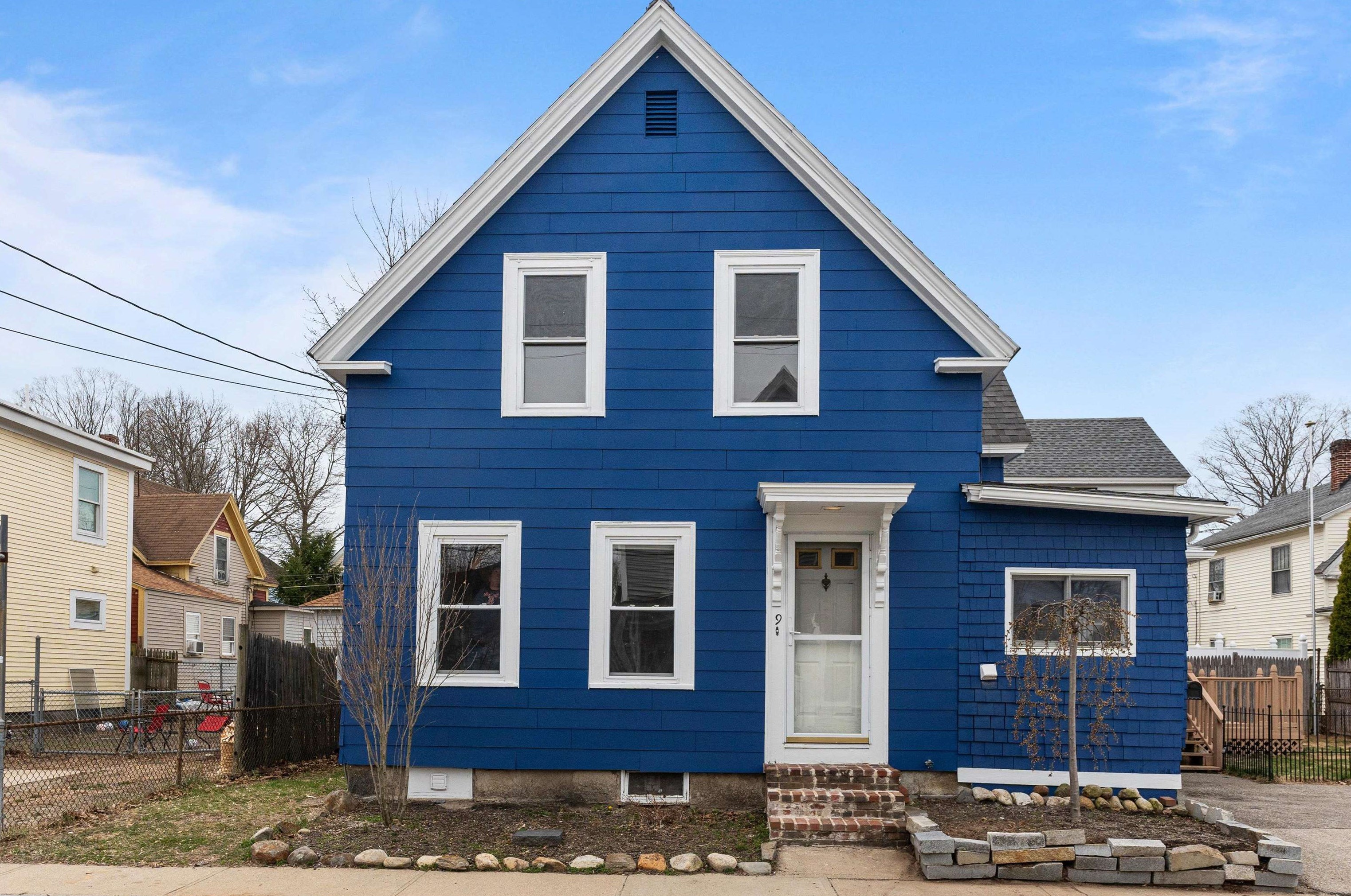 9 Pierce St, Nashua, NH 03060