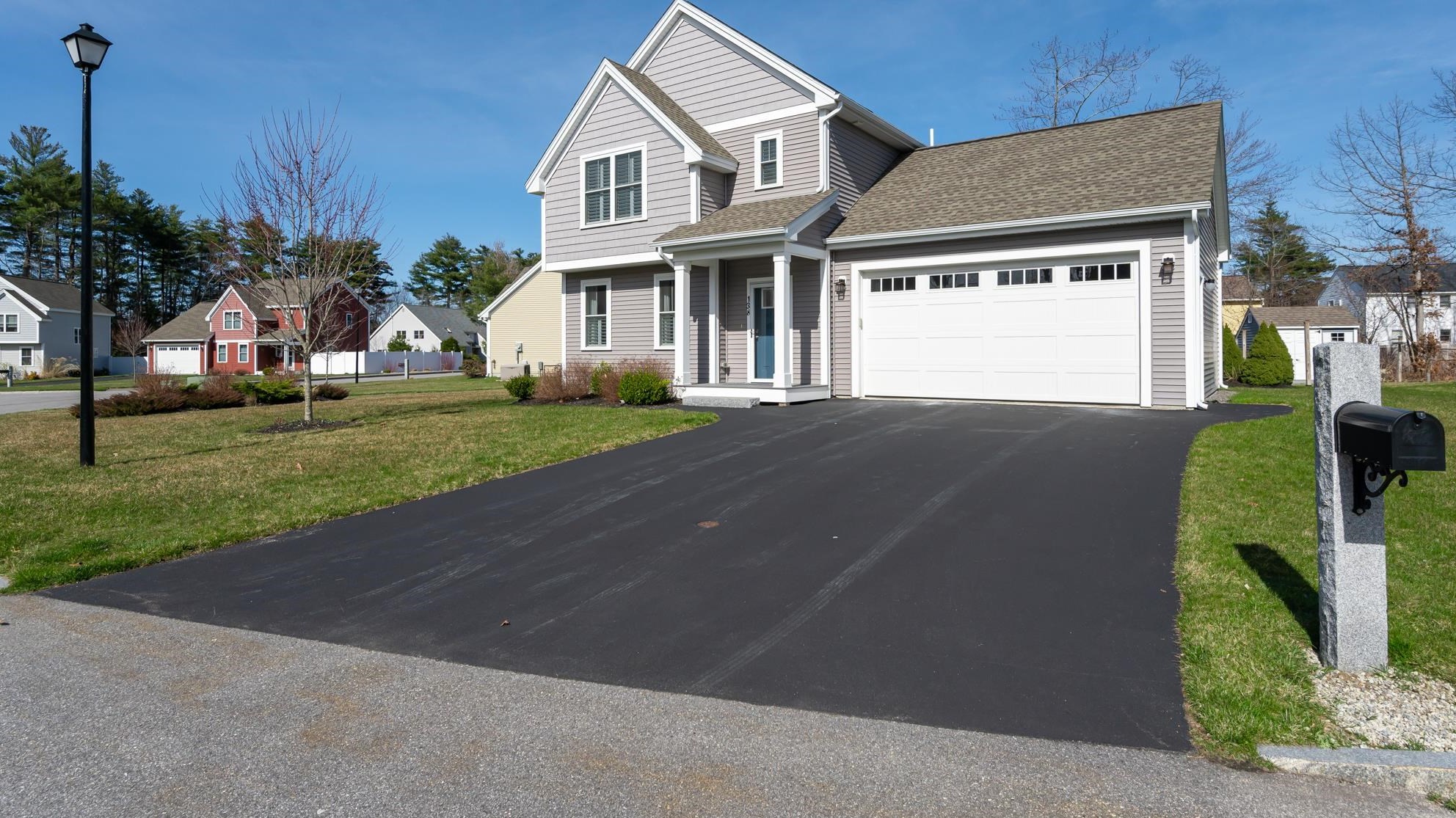 138 Shore Dr, Nashua, NH 03062