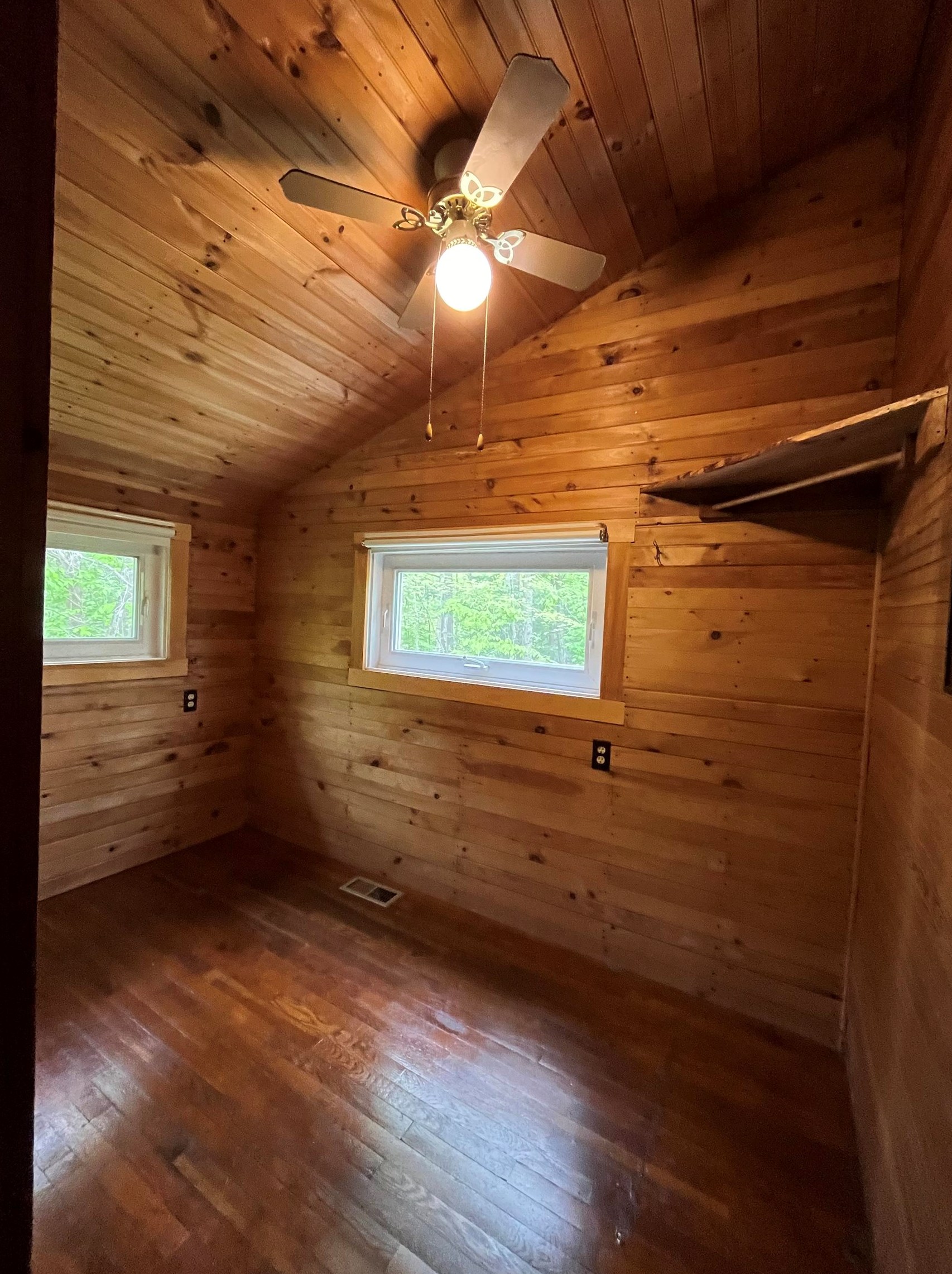 60 Castle Ln, Bridgewater NH 03222-3615 exterior