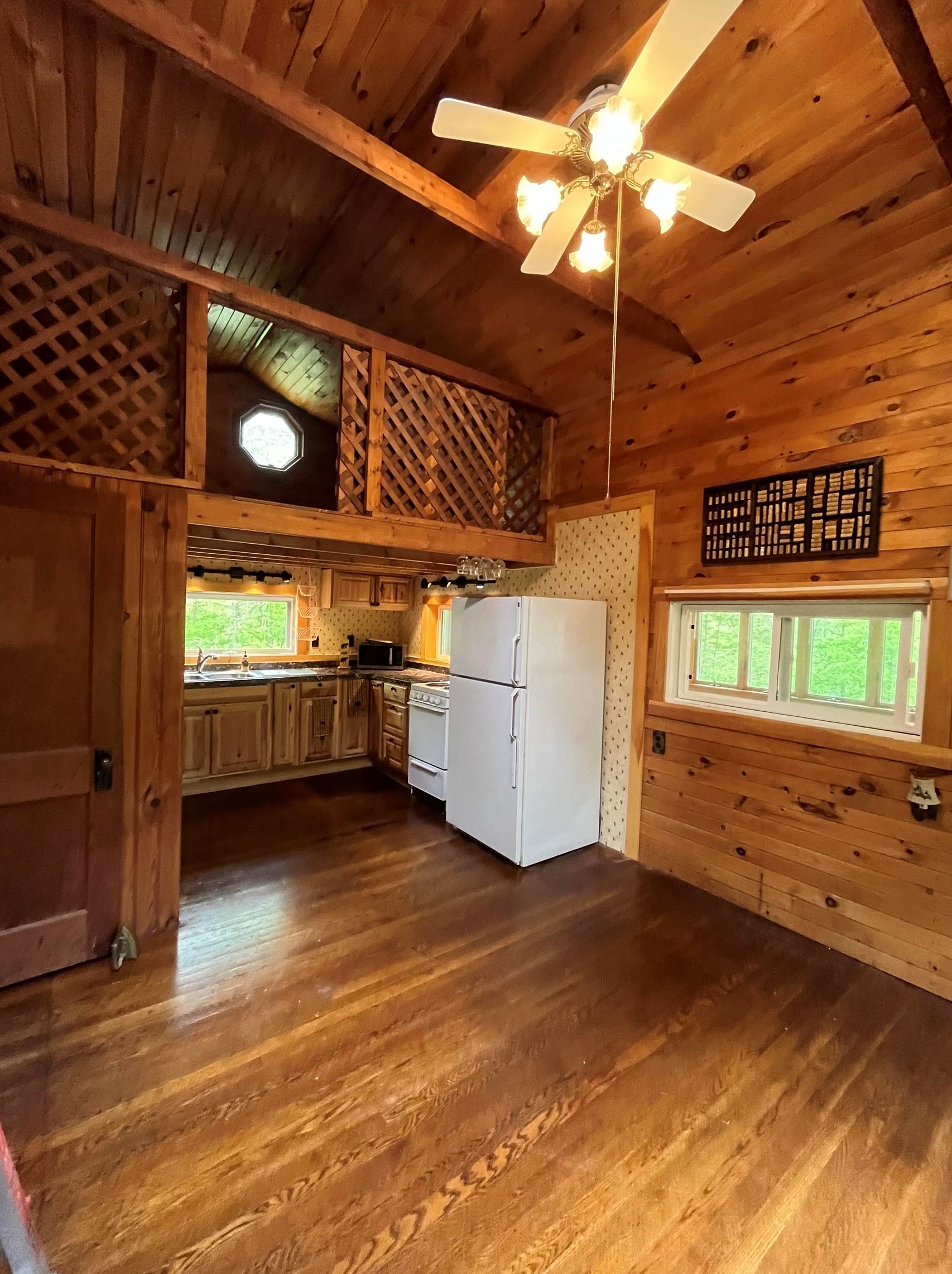 60 Castle Ln, Bridgewater NH 03222-3615 exterior