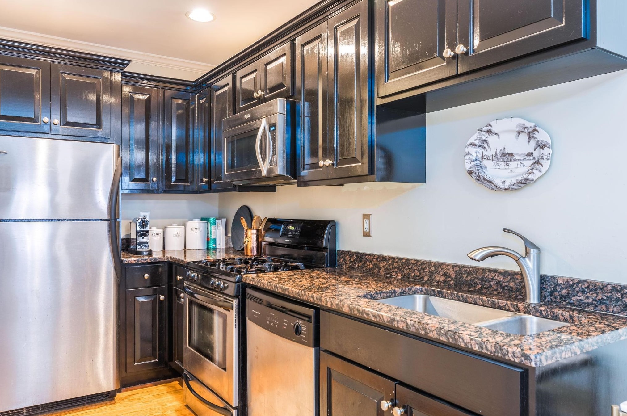 383 Islington St #1, Portsmouth, NH 03801