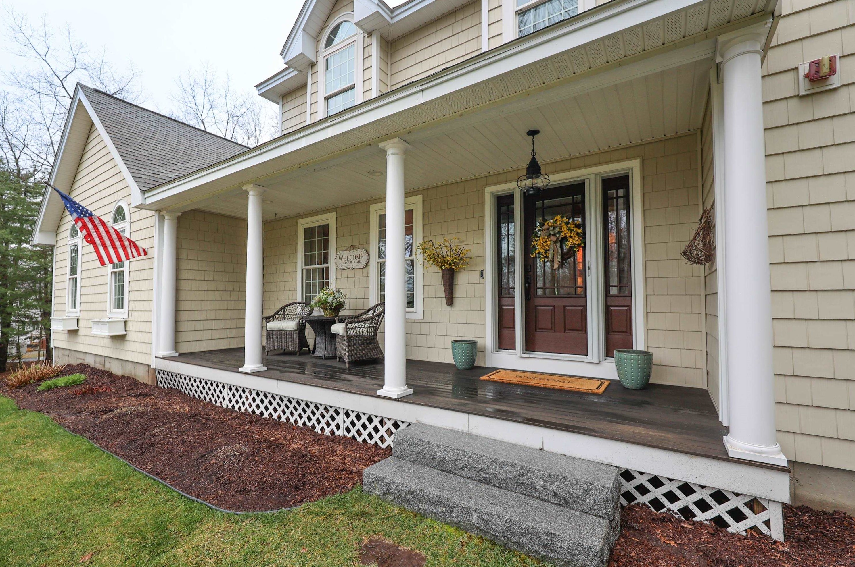16 Gailor Ln, Manchester, NH 03106-2131