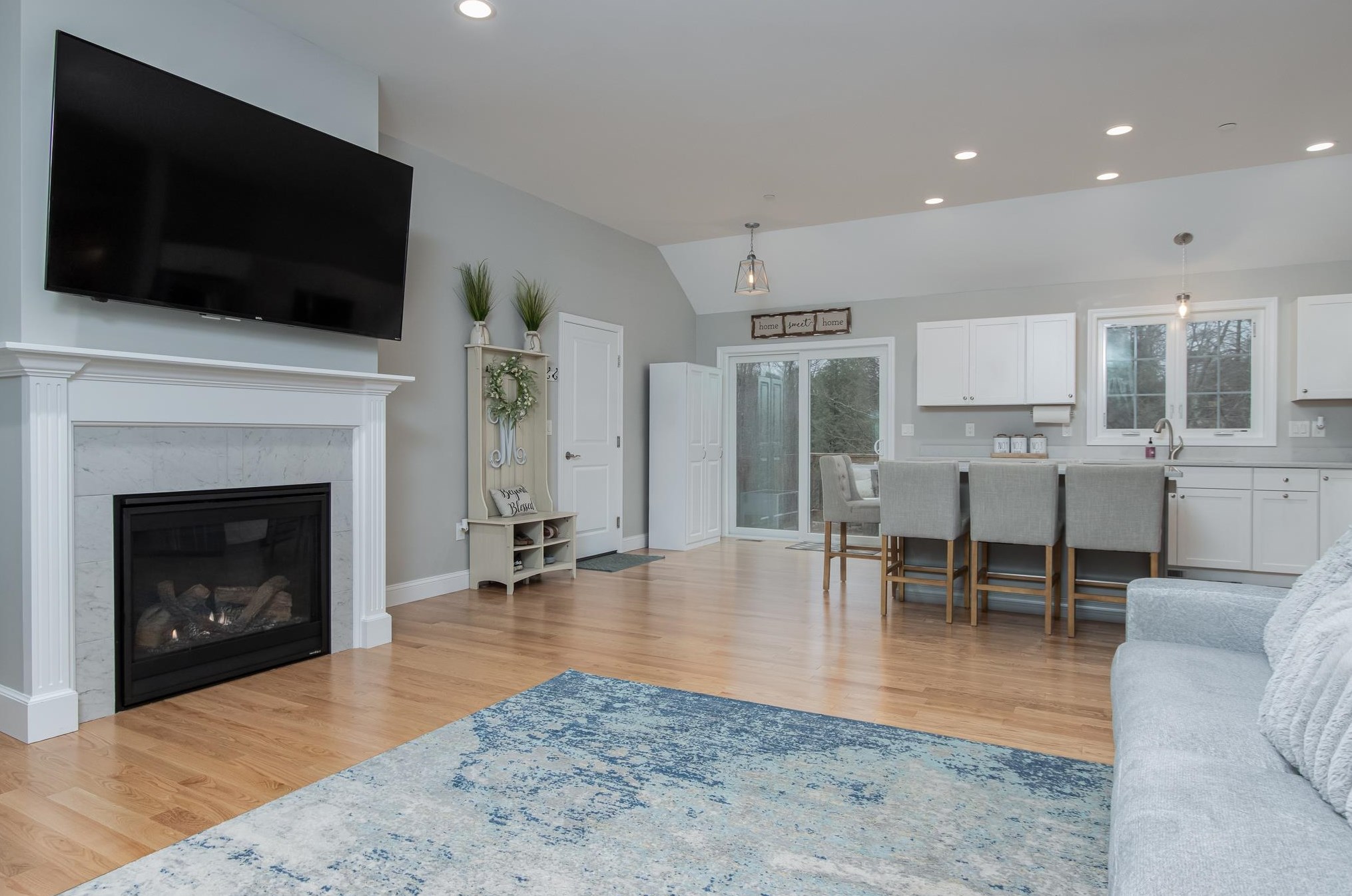 230 Lower Ridge Rd, Concord NH  03307-1509 exterior