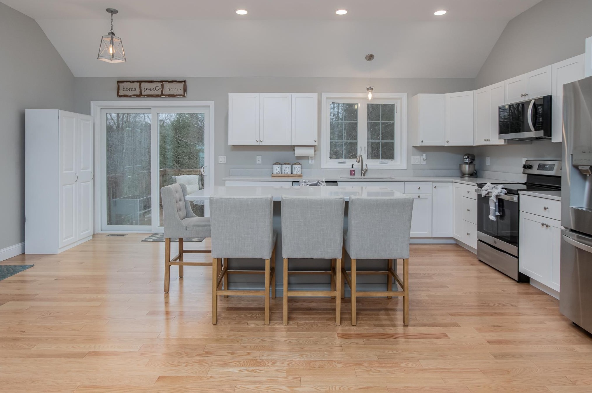 230 Lower Ridge Rd, Concord NH  03307-1509 exterior