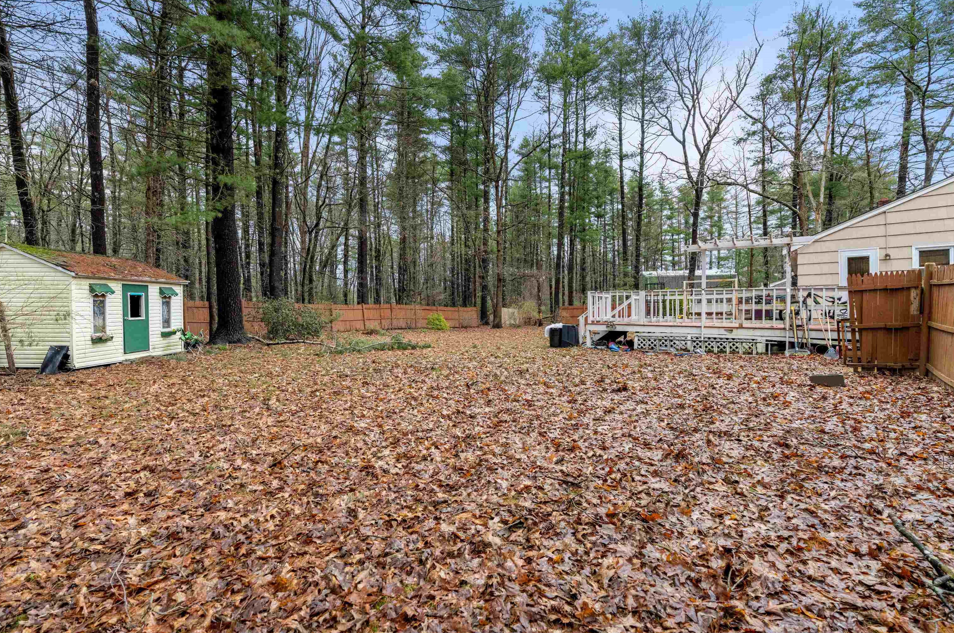 6 Shady Ln, Plaistow NH 03865-2110 exterior