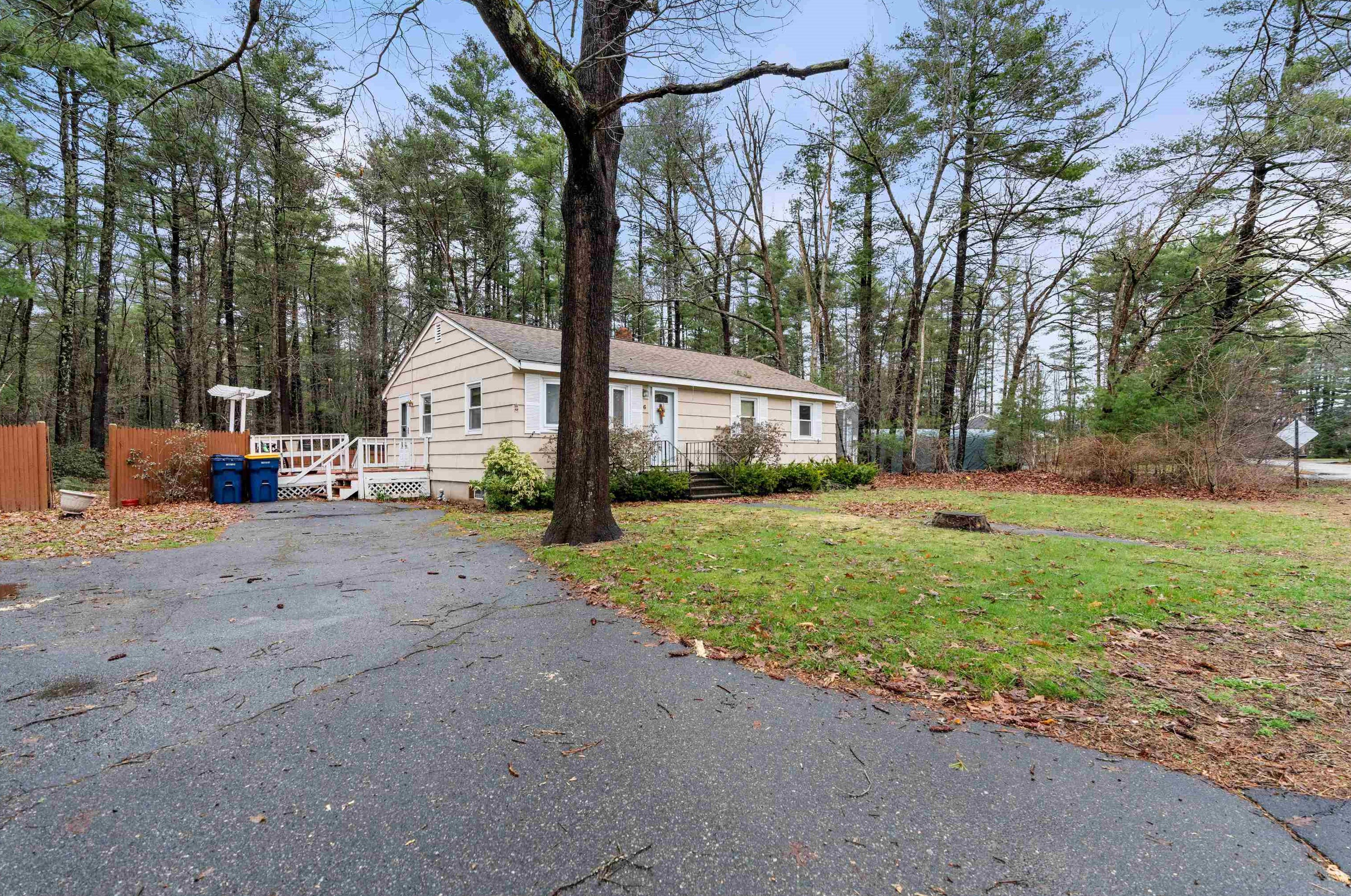 6 Shady Ln, Plaistow NH  03865-2110 exterior