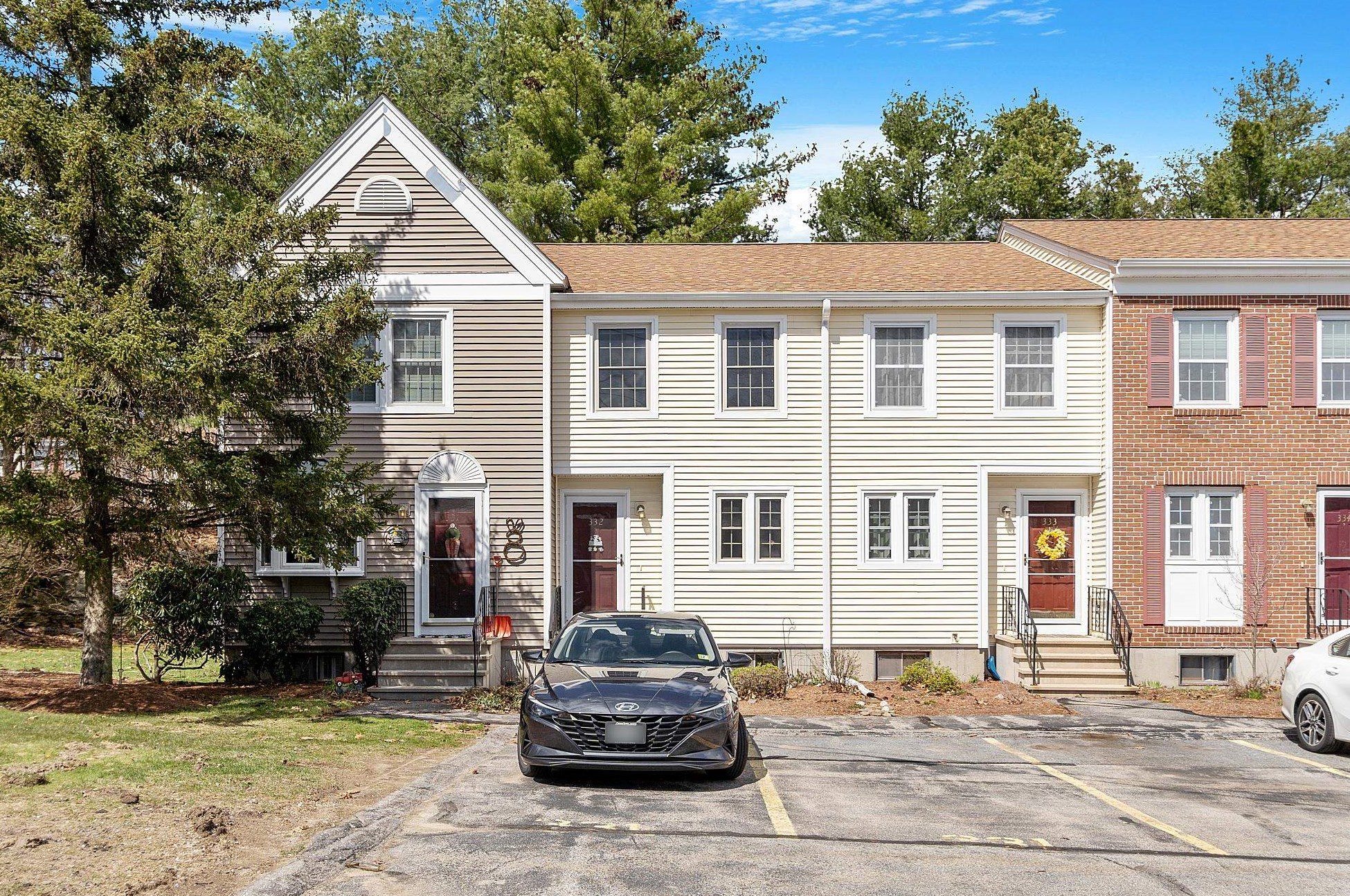 332 Fox Hollow Way, Manchester, NH 03104
