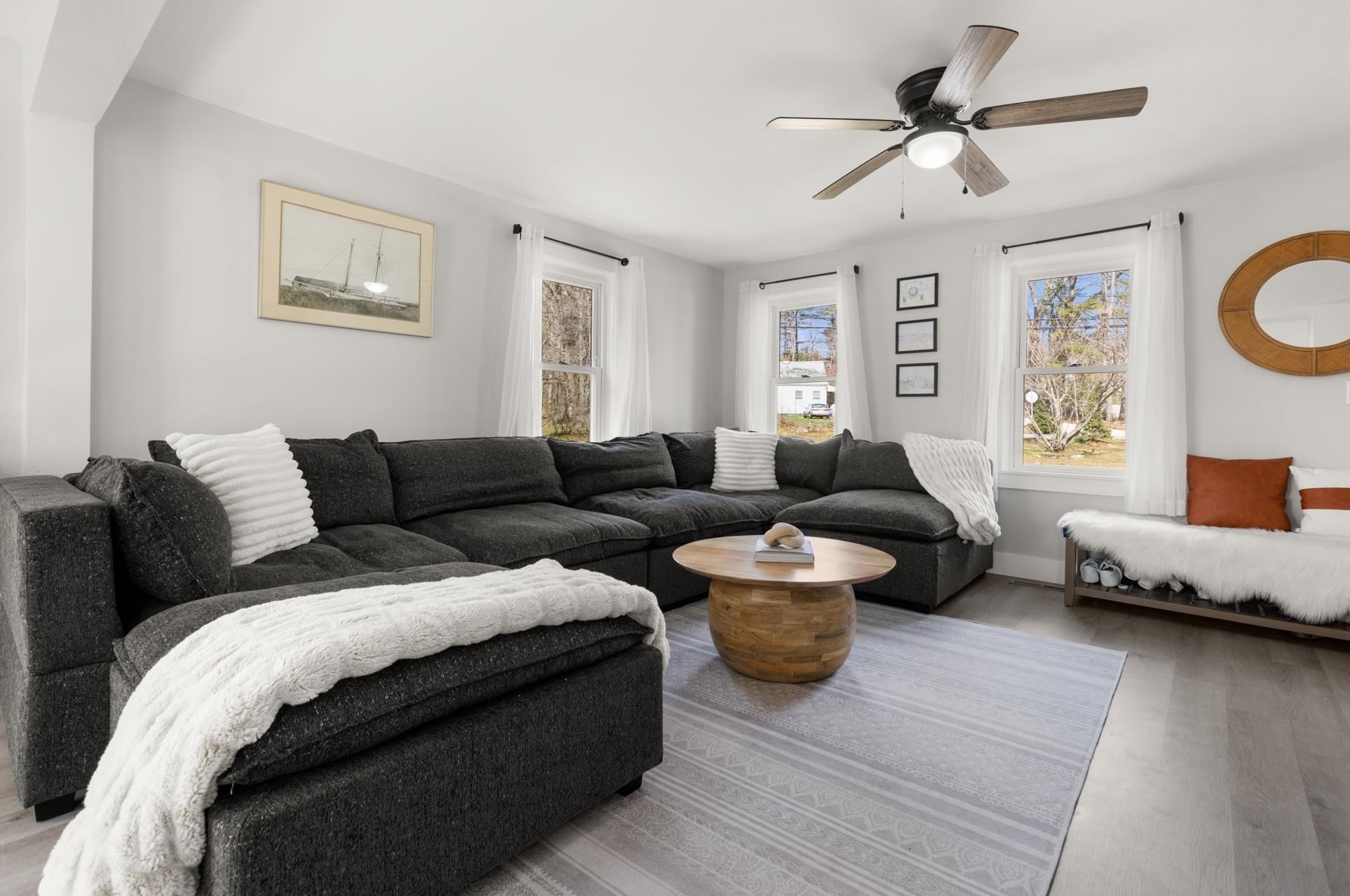 157 Exeter Rd, Newmarket NH  03857-2033 exterior