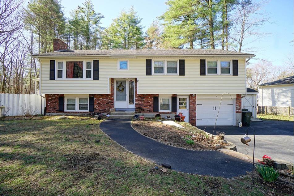 143 Litchfield Rd, Londonderry, NH 03053 MLS 4991575 Coldwell Banker