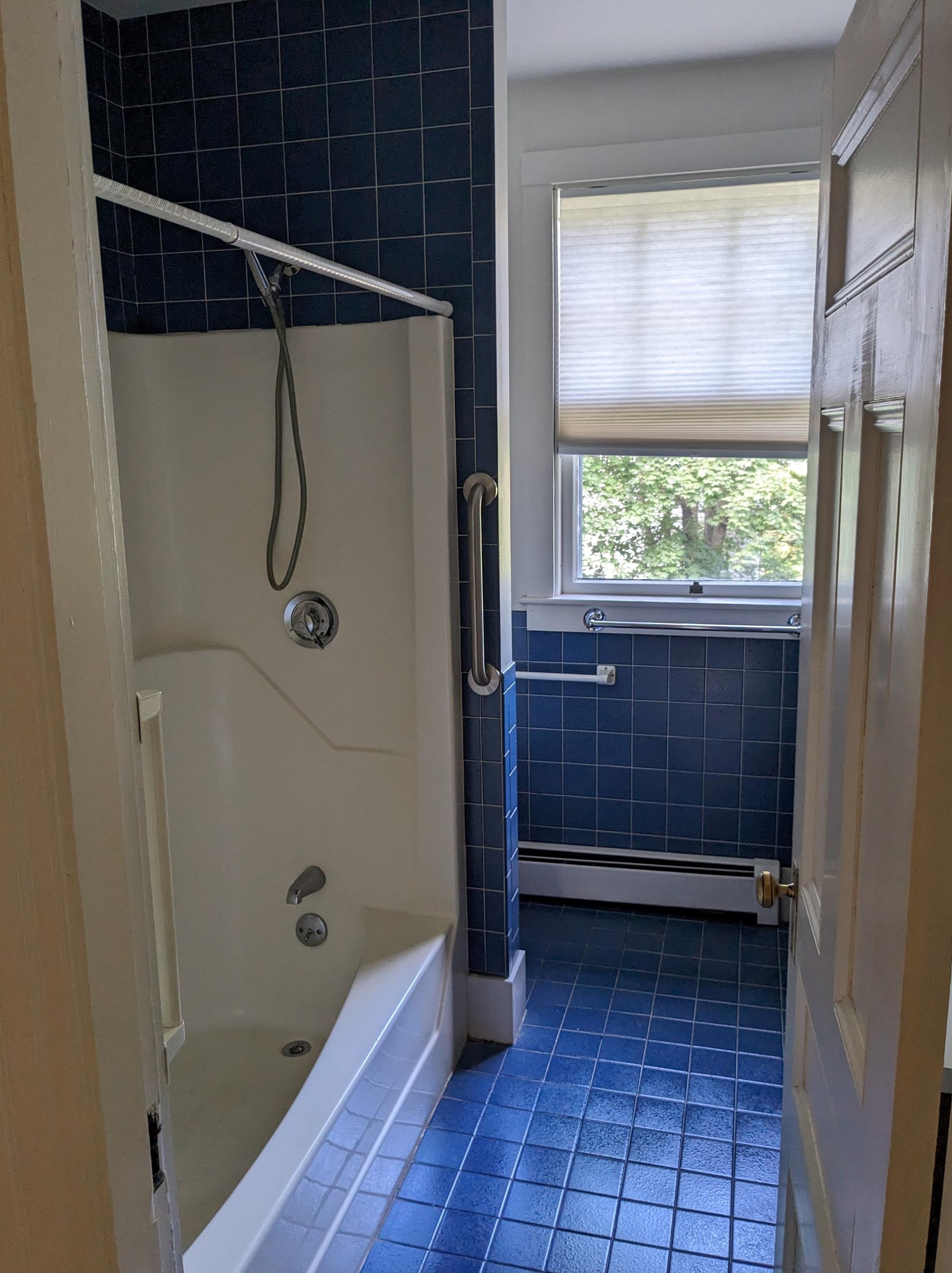 2 Park Rdg, Concord NH 03301-3030 exterior