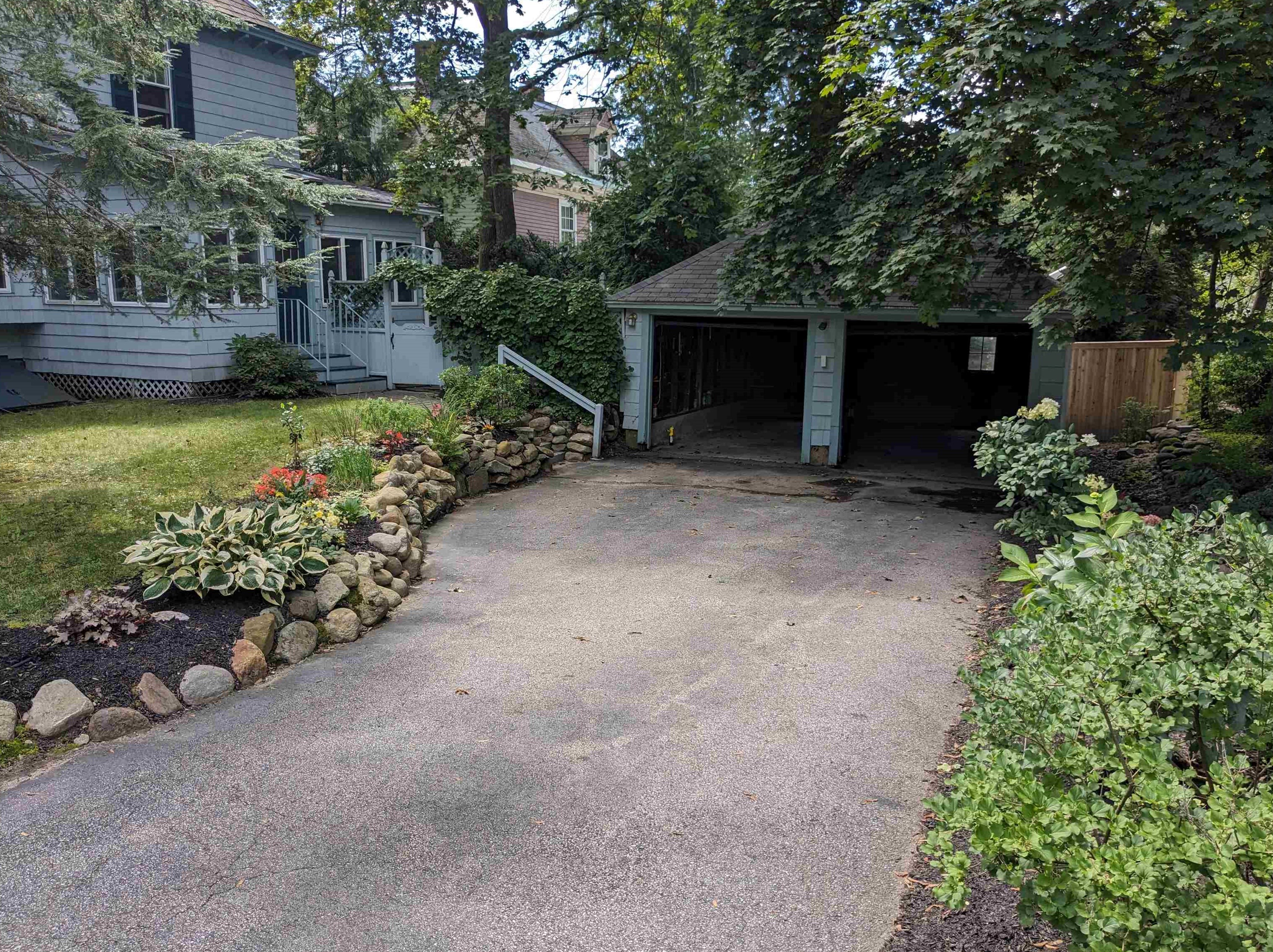 2 Park Rdg, Concord NH 03301-3030 exterior