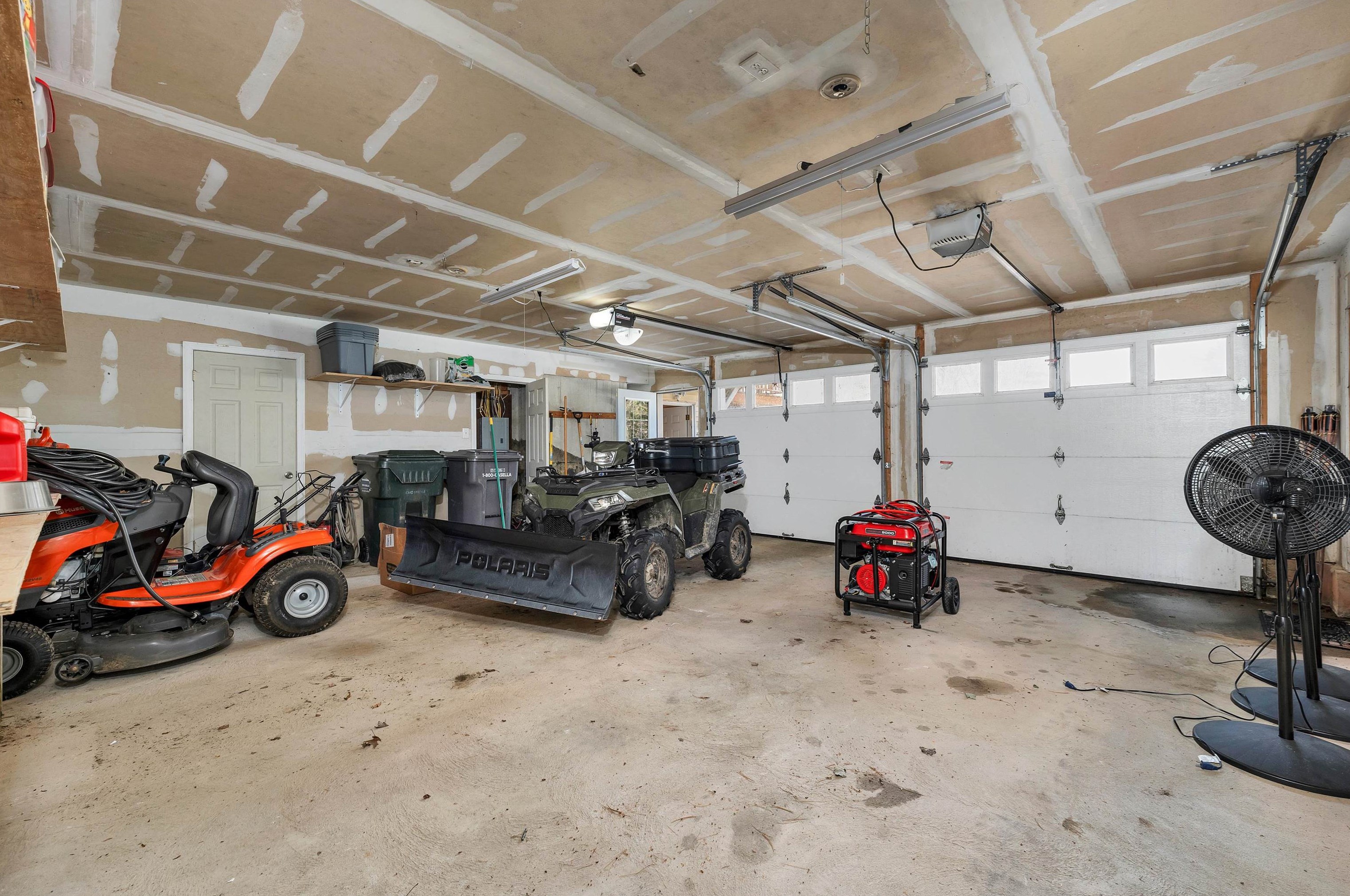 19 Meadow Lark Ln, Chichester NH  03234-4820 exterior