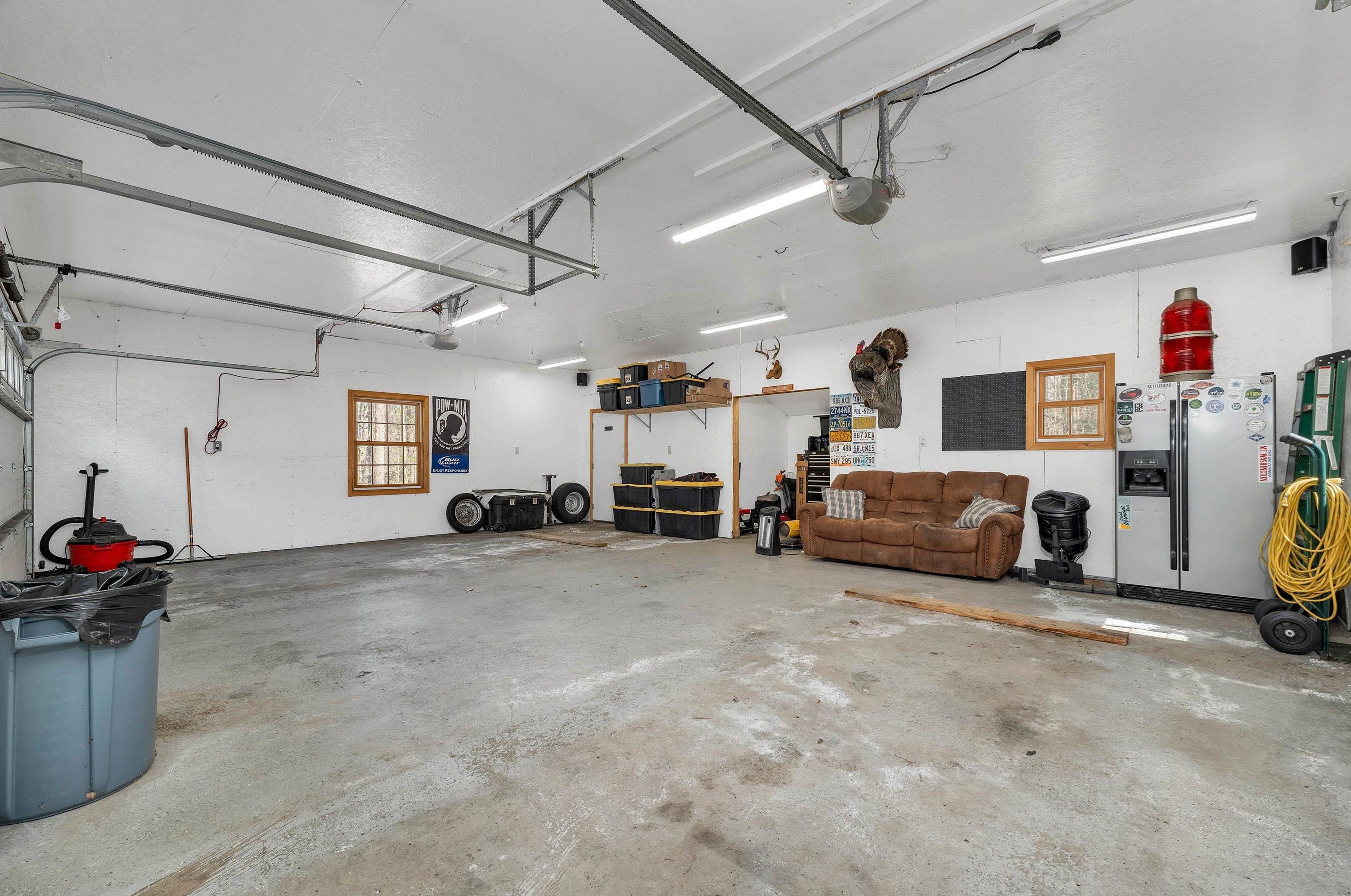 19 Meadow Lark Ln, Chichester NH  03234-4820 exterior