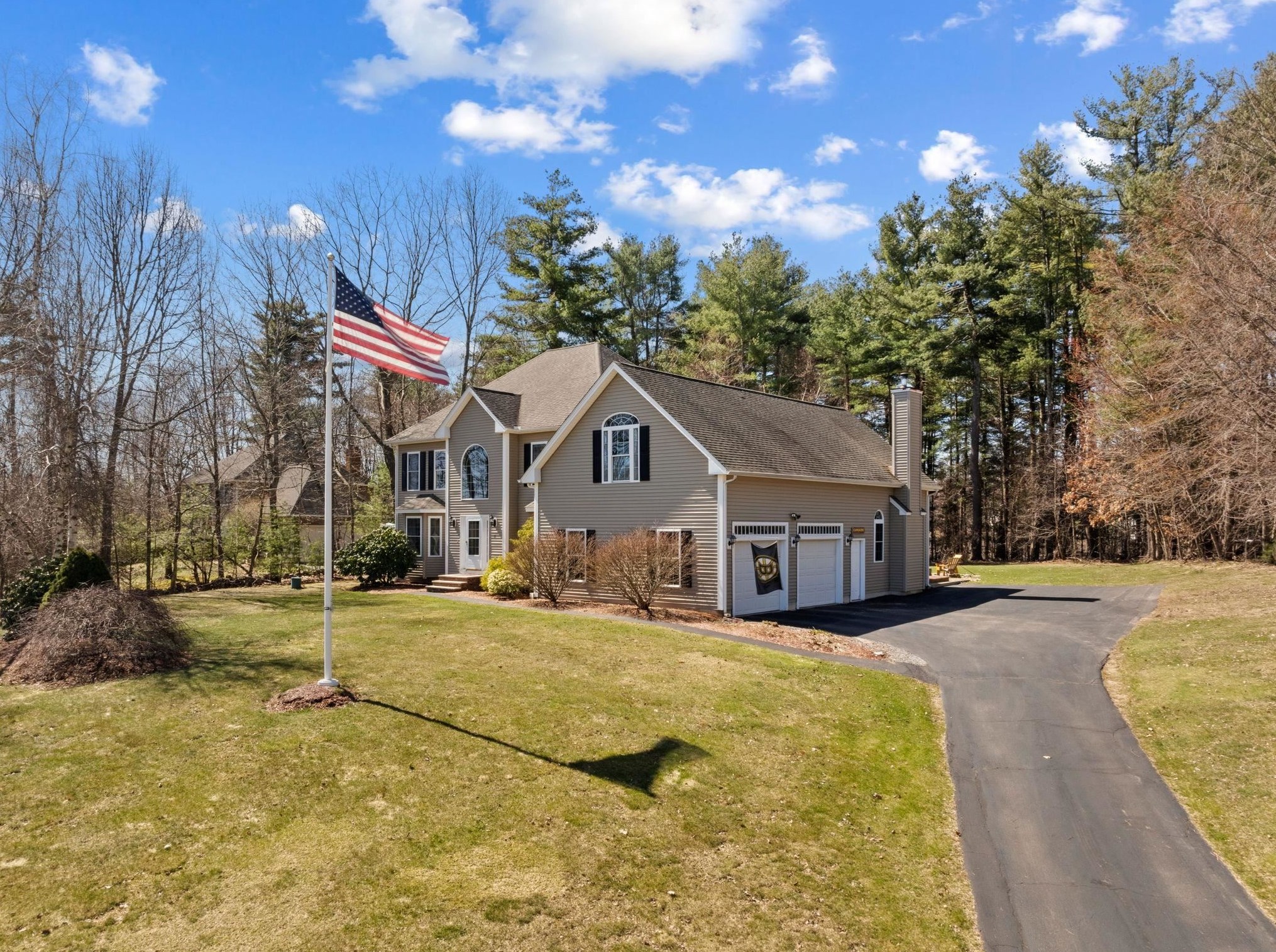 13 Longview Cir, Pelham, NH 03076