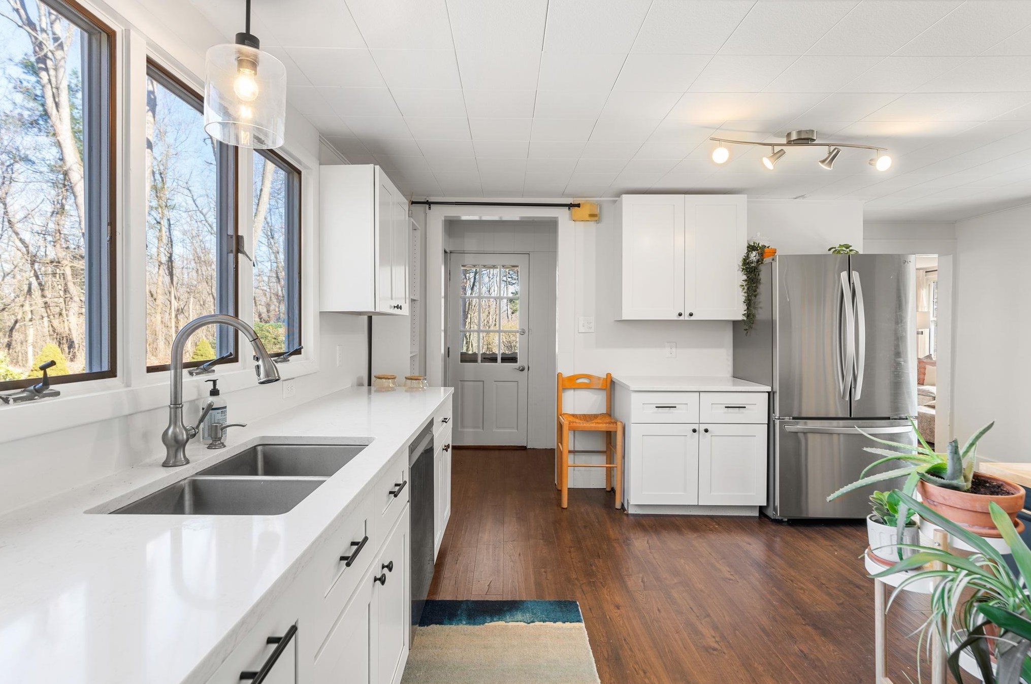 100 4th St, Dover NH  03820-2939 exterior