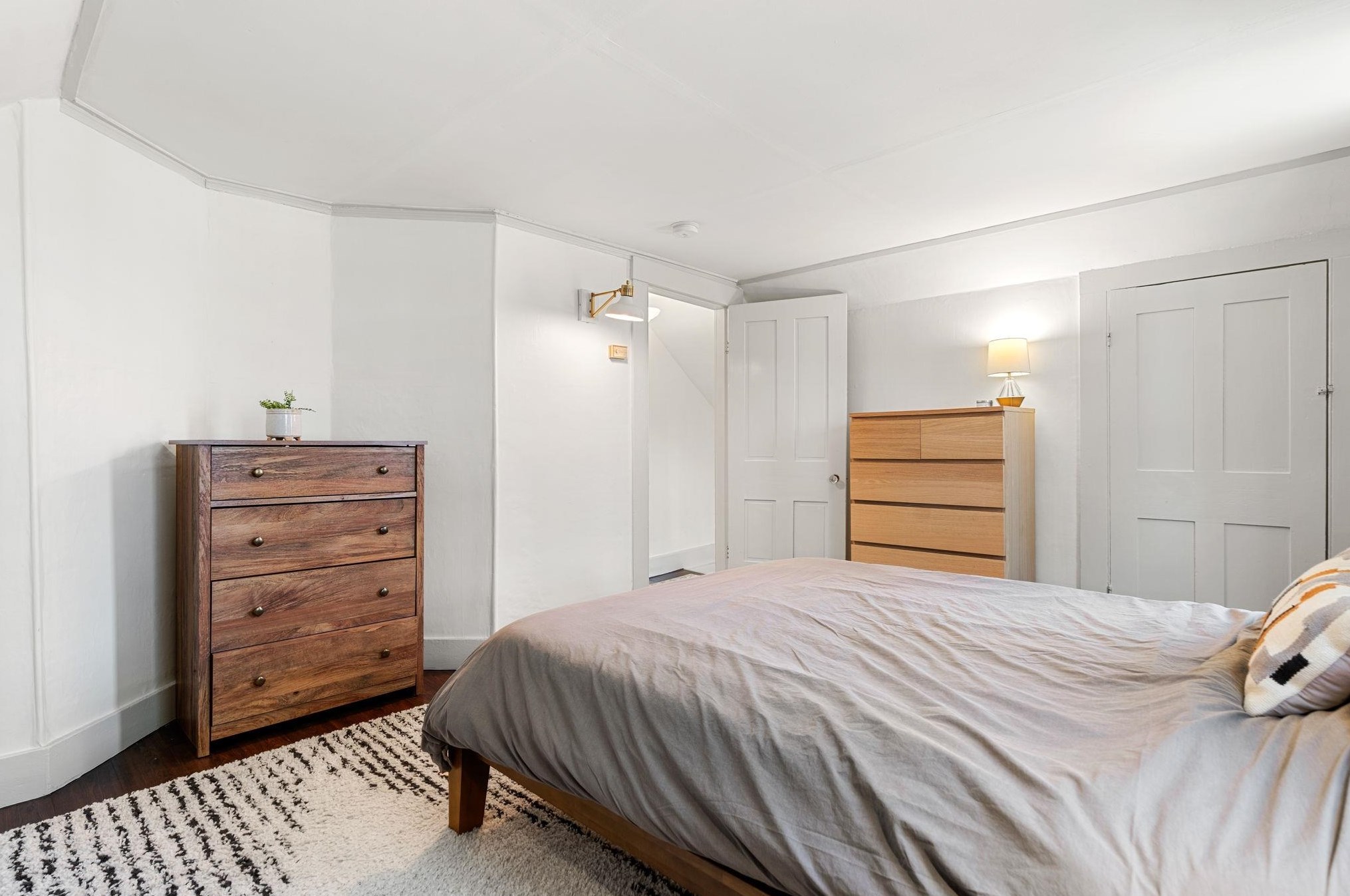 100 4th St, Dover NH  03820-2939 exterior