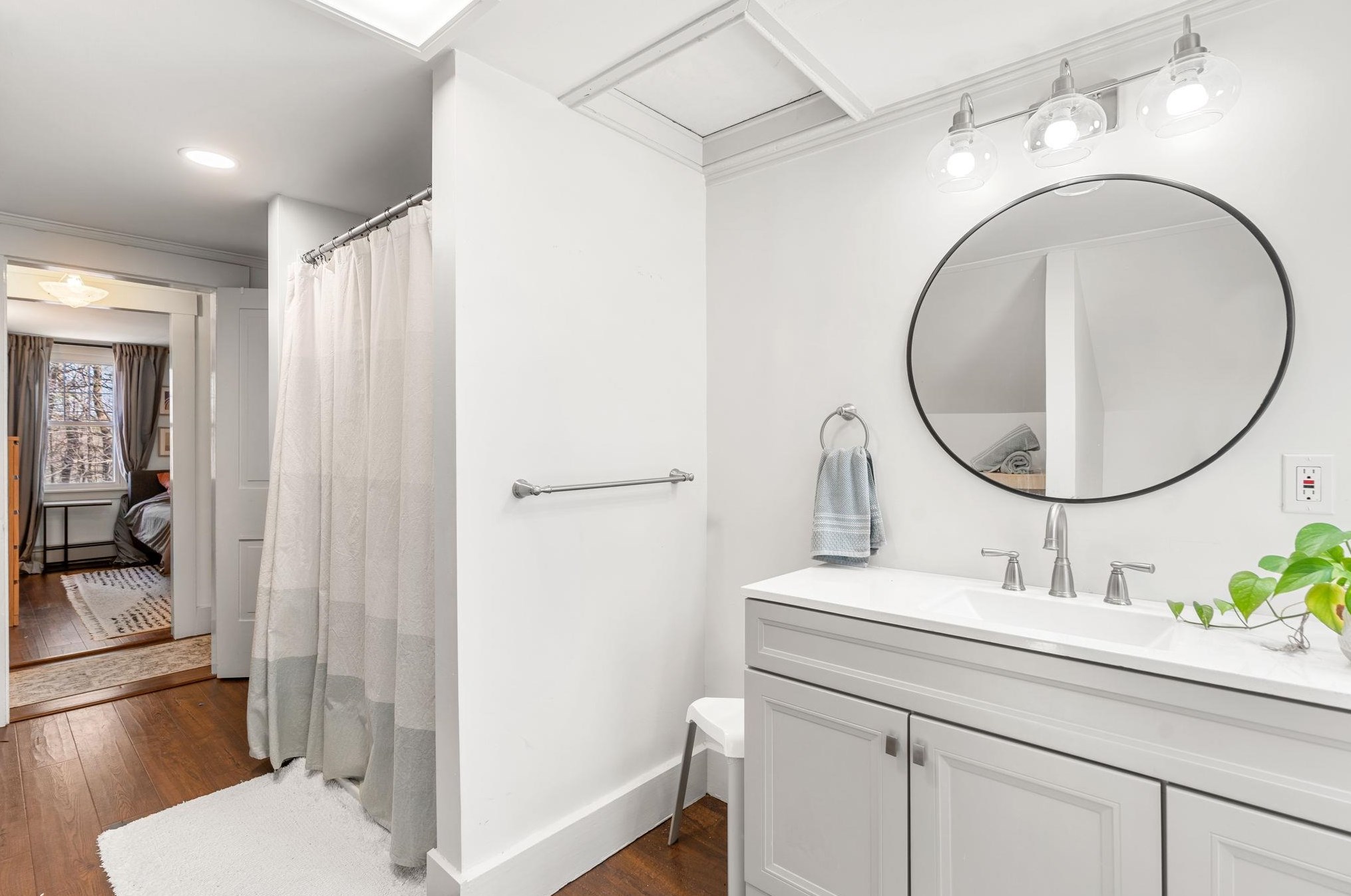 100 4th St, Dover NH  03820-2939 exterior